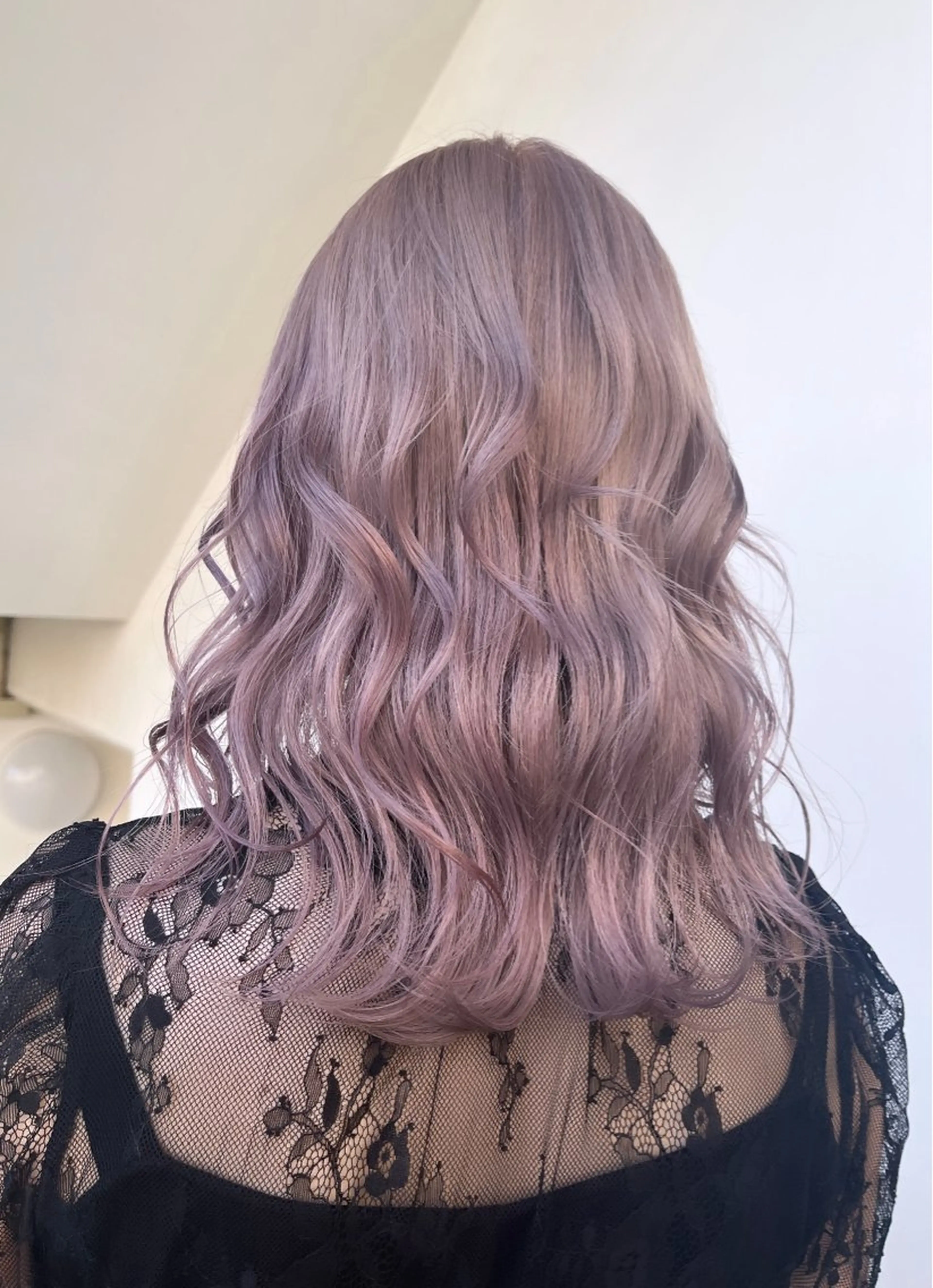 ミディアム カラー ハイトーンヘアセット 🦋yuri🦋のヘアスタイル