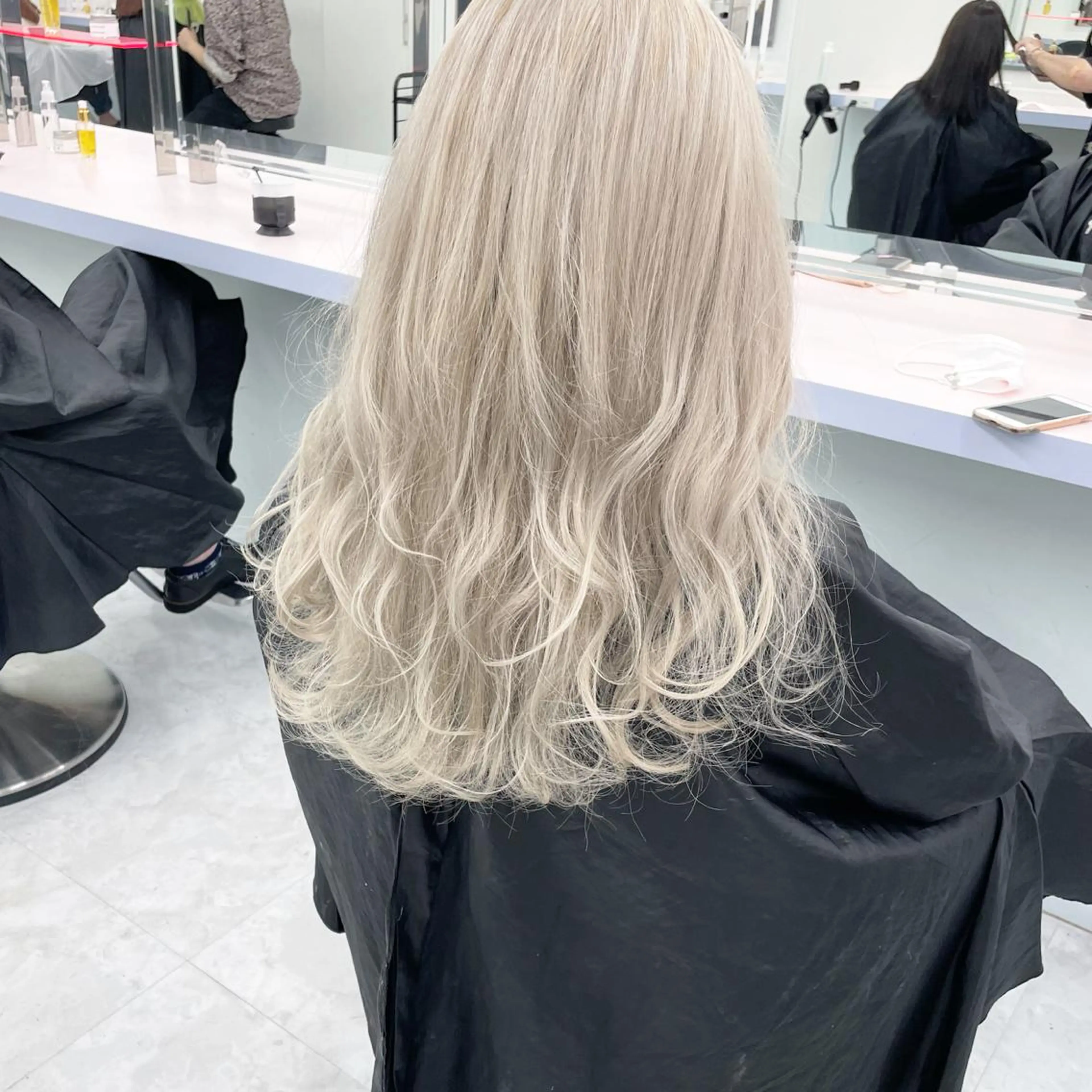 ミディアム カラー ブロンド ヘアカラー トリートメント SALOWIN 札幌大通り店所属・🏆ウルフ/レイヤー 指名No.1山口圭佑のヘアスタイル