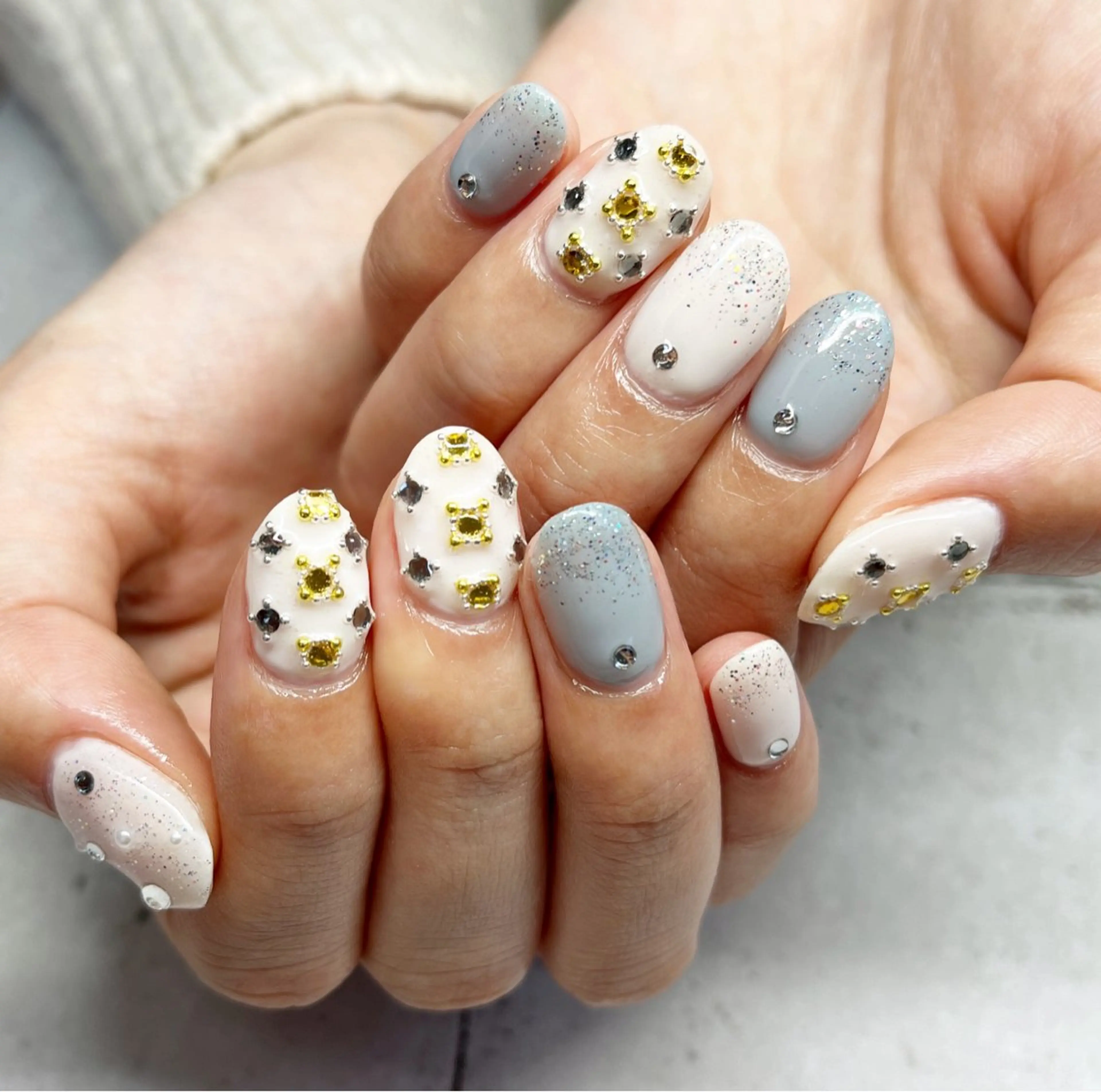 ネイル 持ち込み ストーンネイル ハンドネイル Nail salon sowa-eのネイルデザイン