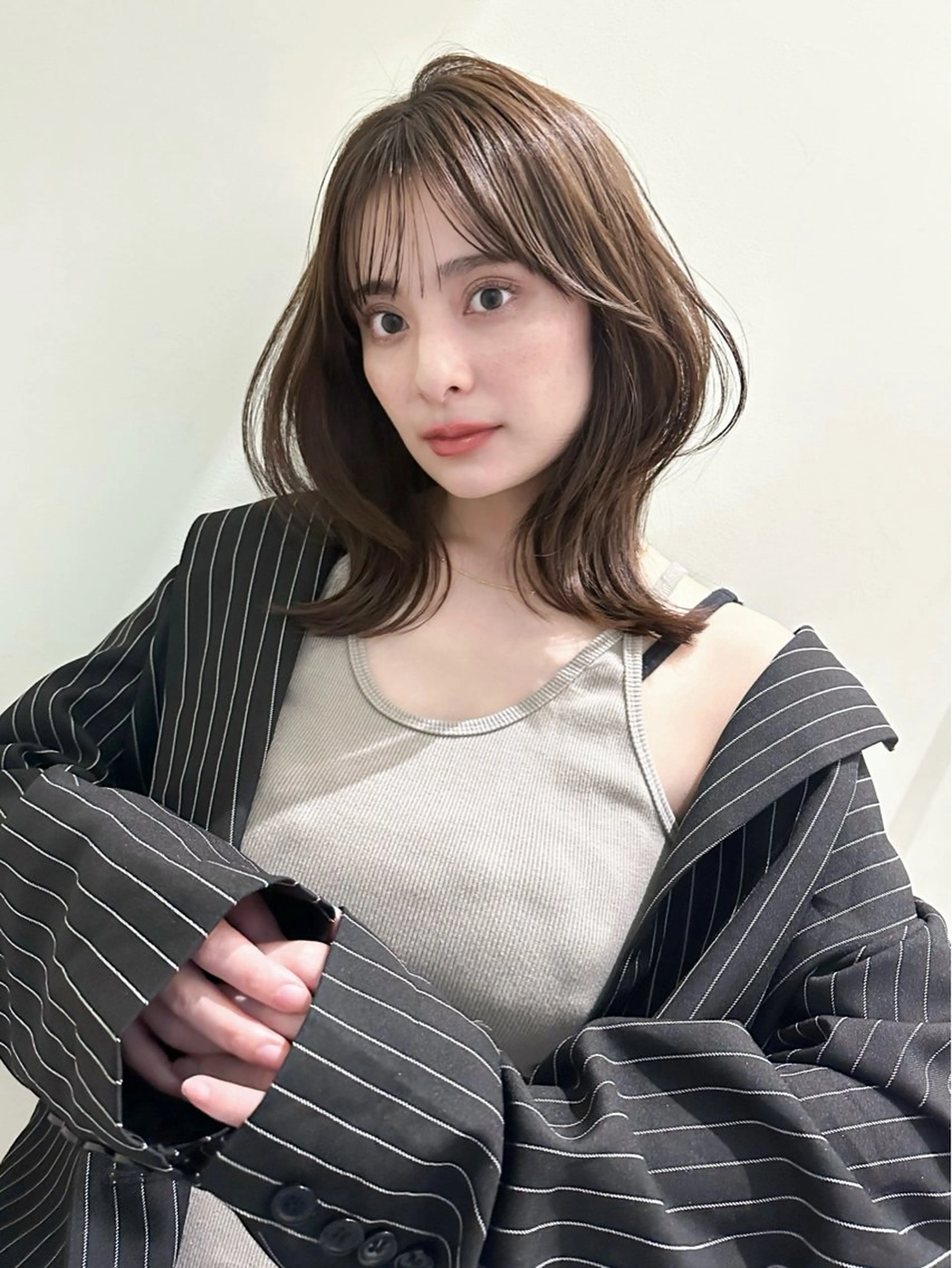 ショート カラー ベージュカラー 🎗️似合わせ/小顔 顔周りカット/透明感のヘアスタイル