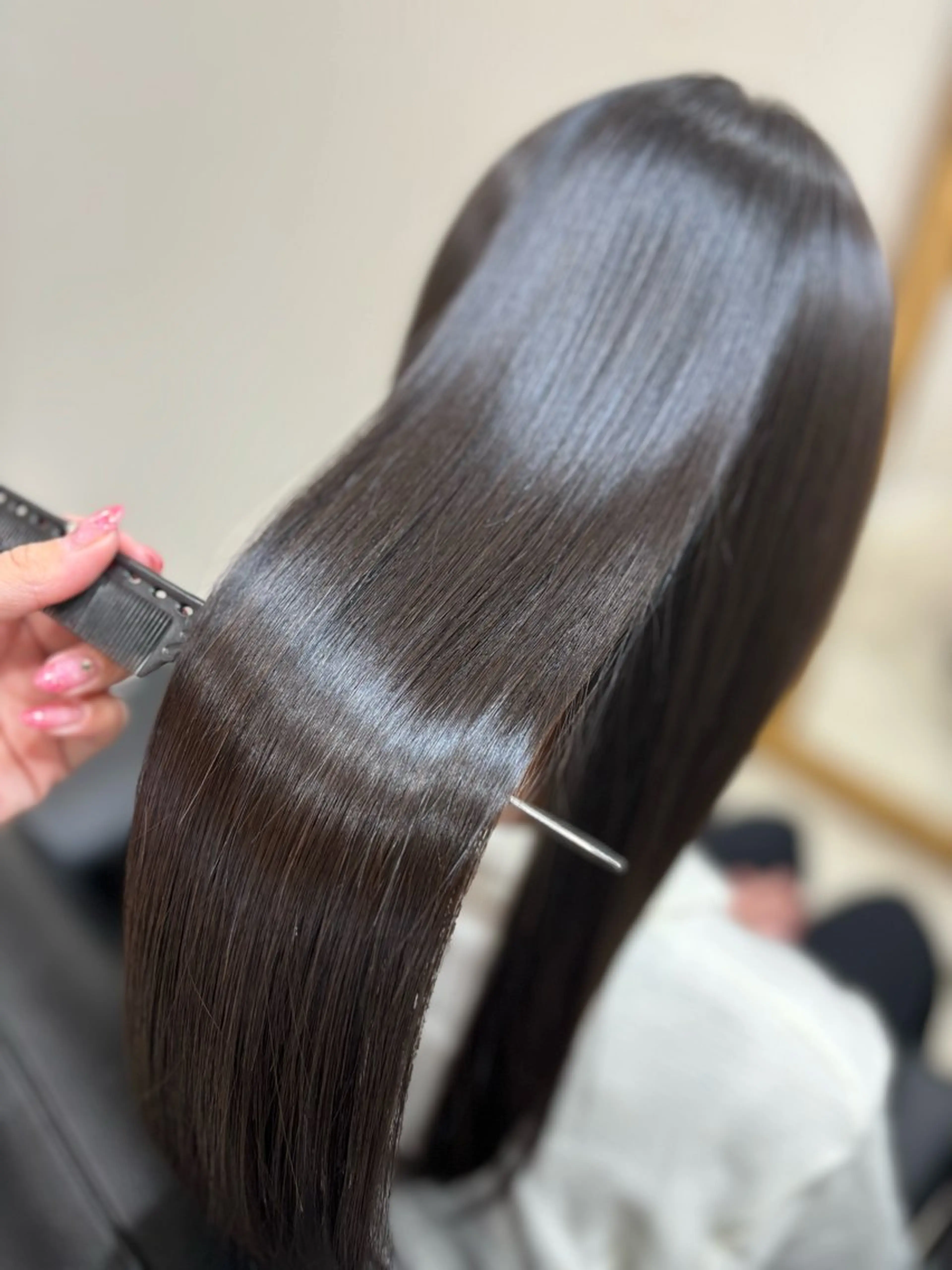 ロング カット 縮毛矯正 トリートメント Carrefour LOCO Kyogoku八潮店【カルフールロコキョウゴク】所属・LOCO aikaのヘアスタイル