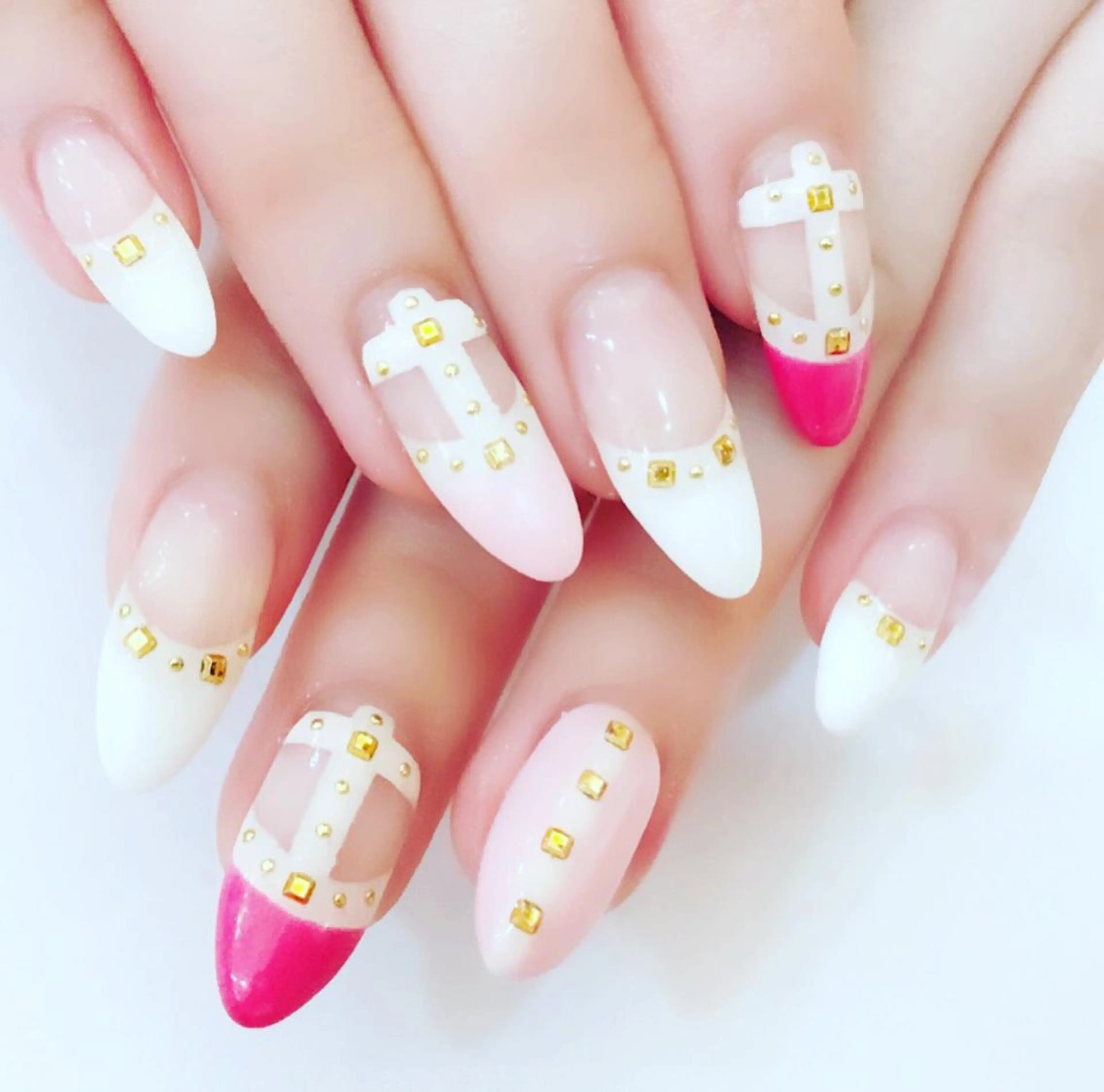 ミディアム カラー パーマ ヘアアレンジ メンズ キッズ ネイル マツエク・マツパ 学生(メンズ向け) グラデーションカラー 付け放題 ハロウィン 学生 NAILSGOGO shibuyaのネイルデザイン