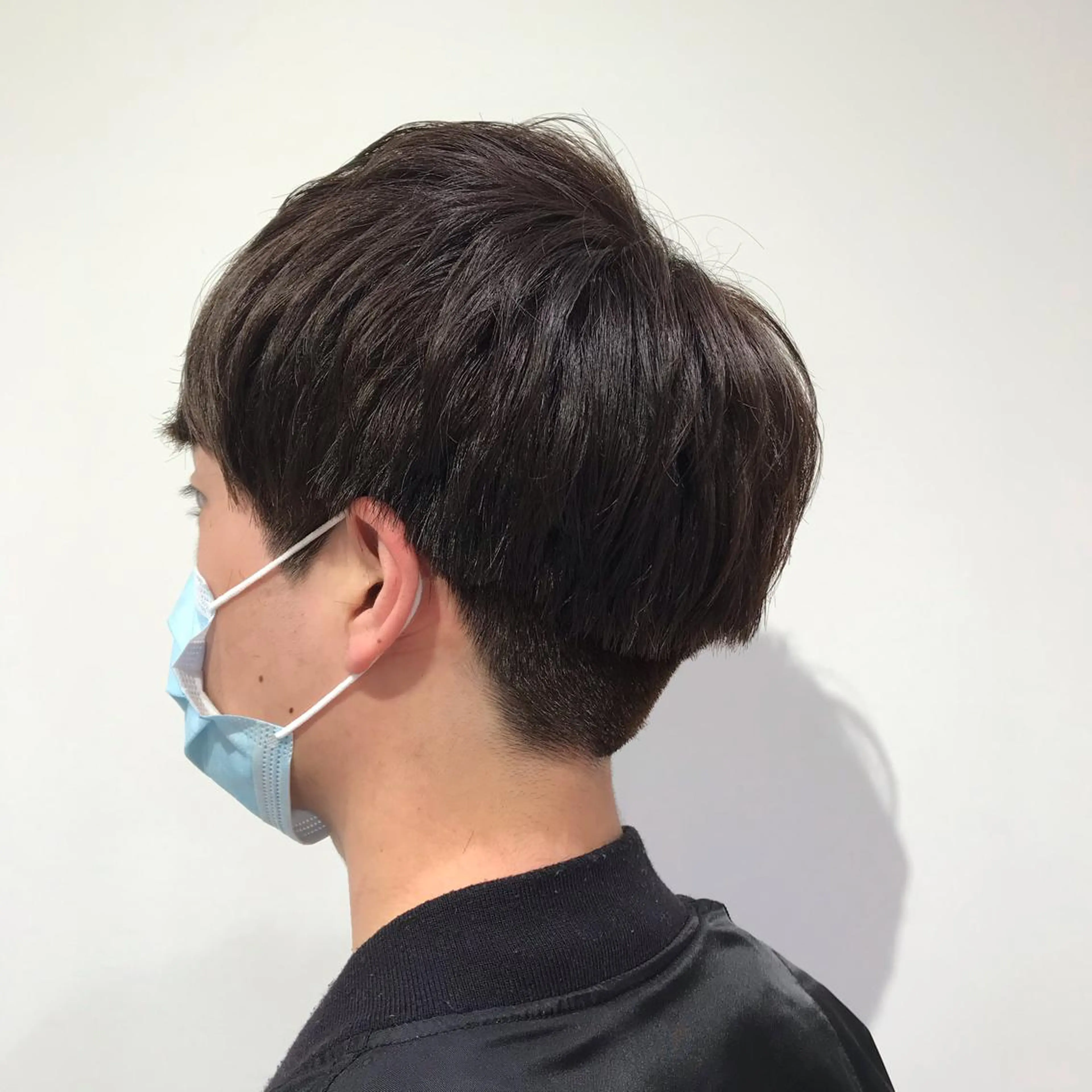 カラー メンズ マッシュ 刈り上げ ブラウンカラー ナチュラルブラウン カット ヘアカラー トリートメント 暖色カラー🌹 中山由梨のヘアスタイル
