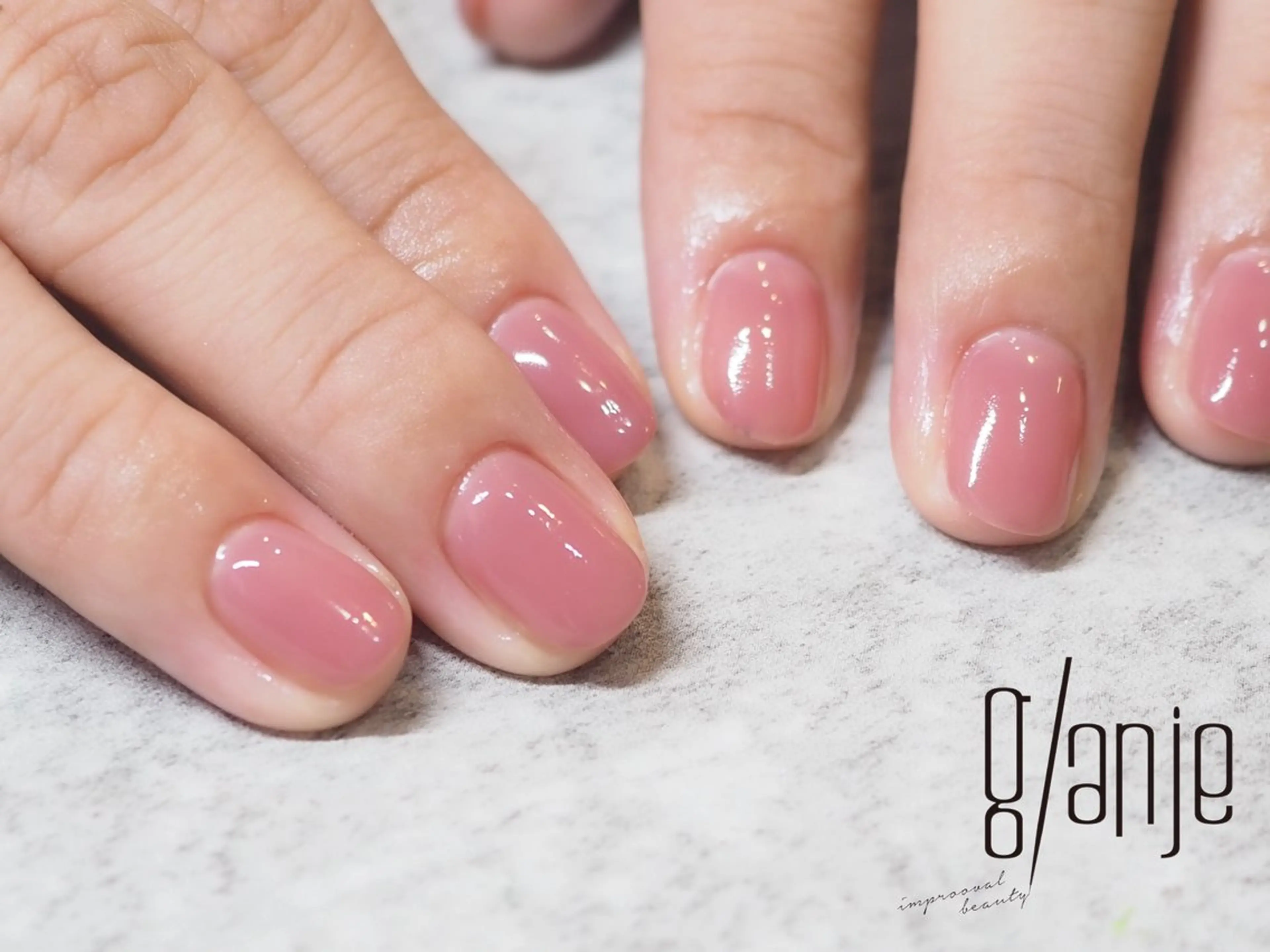 ネイル glaNje shioriのネイルデザイン