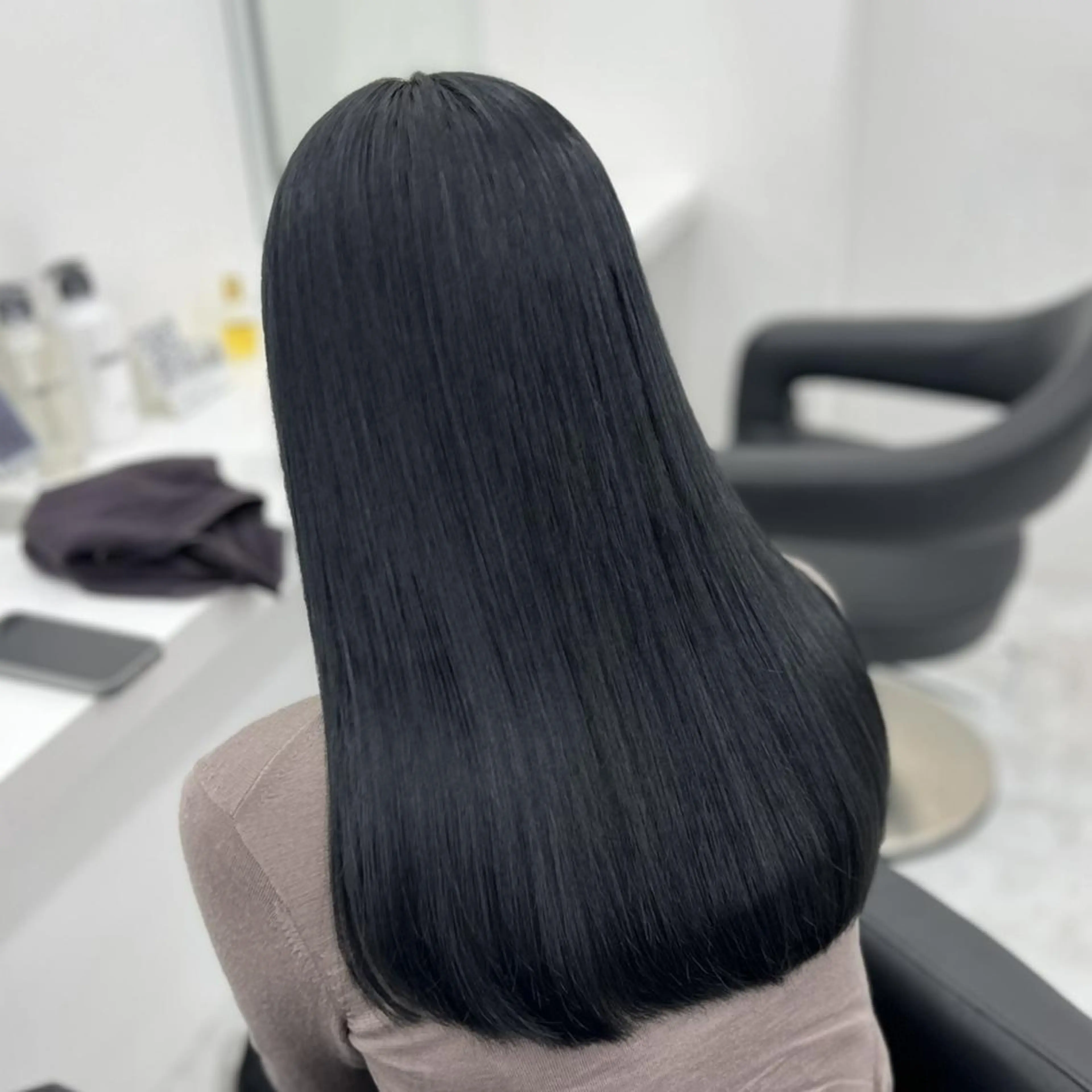 カラー カット 縮毛矯正 上品ベージュ🧸 ヘア🤎DISCOのヘアスタイル