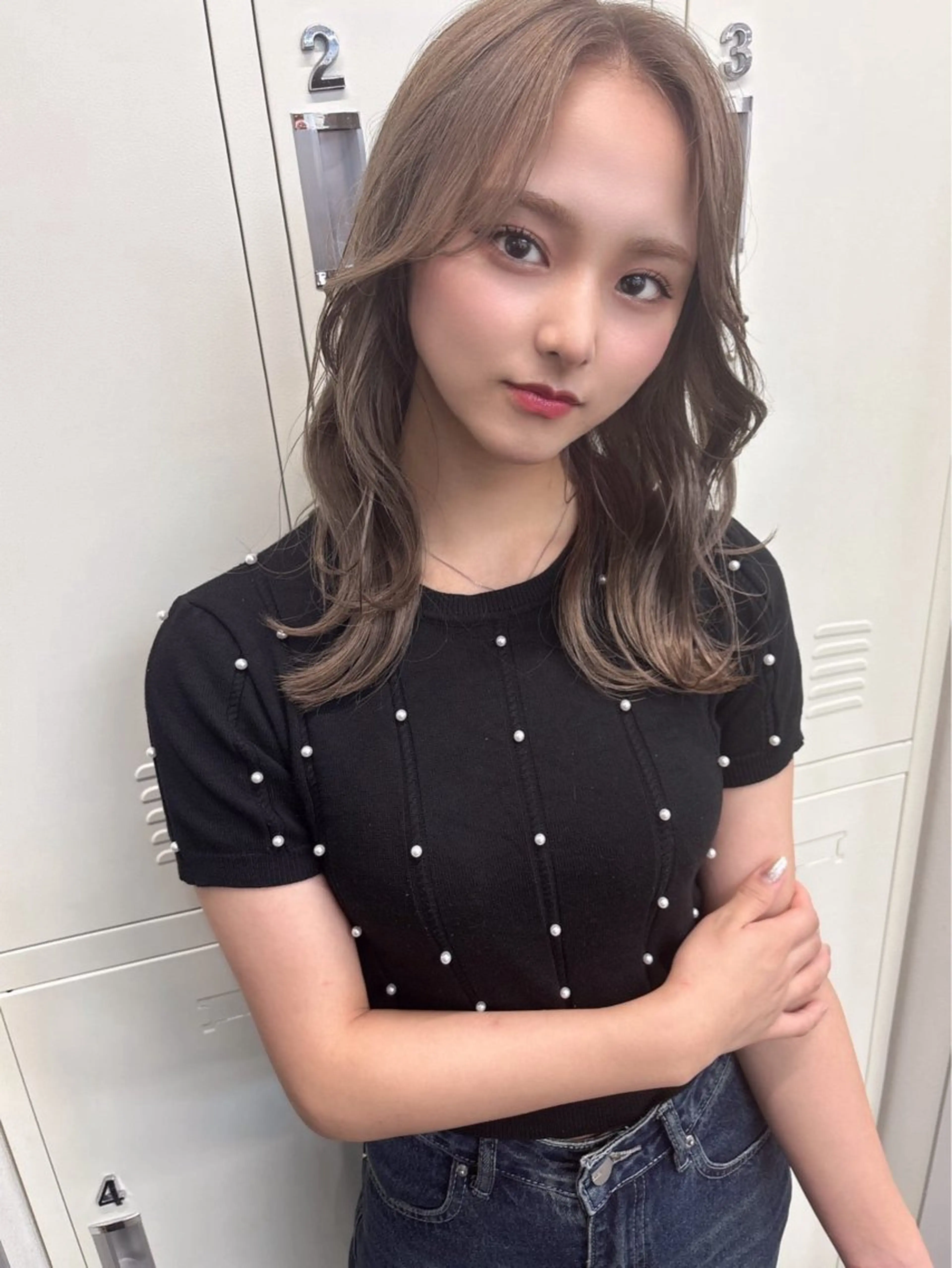 ロング カラー 渡 汐音のヘアスタイル