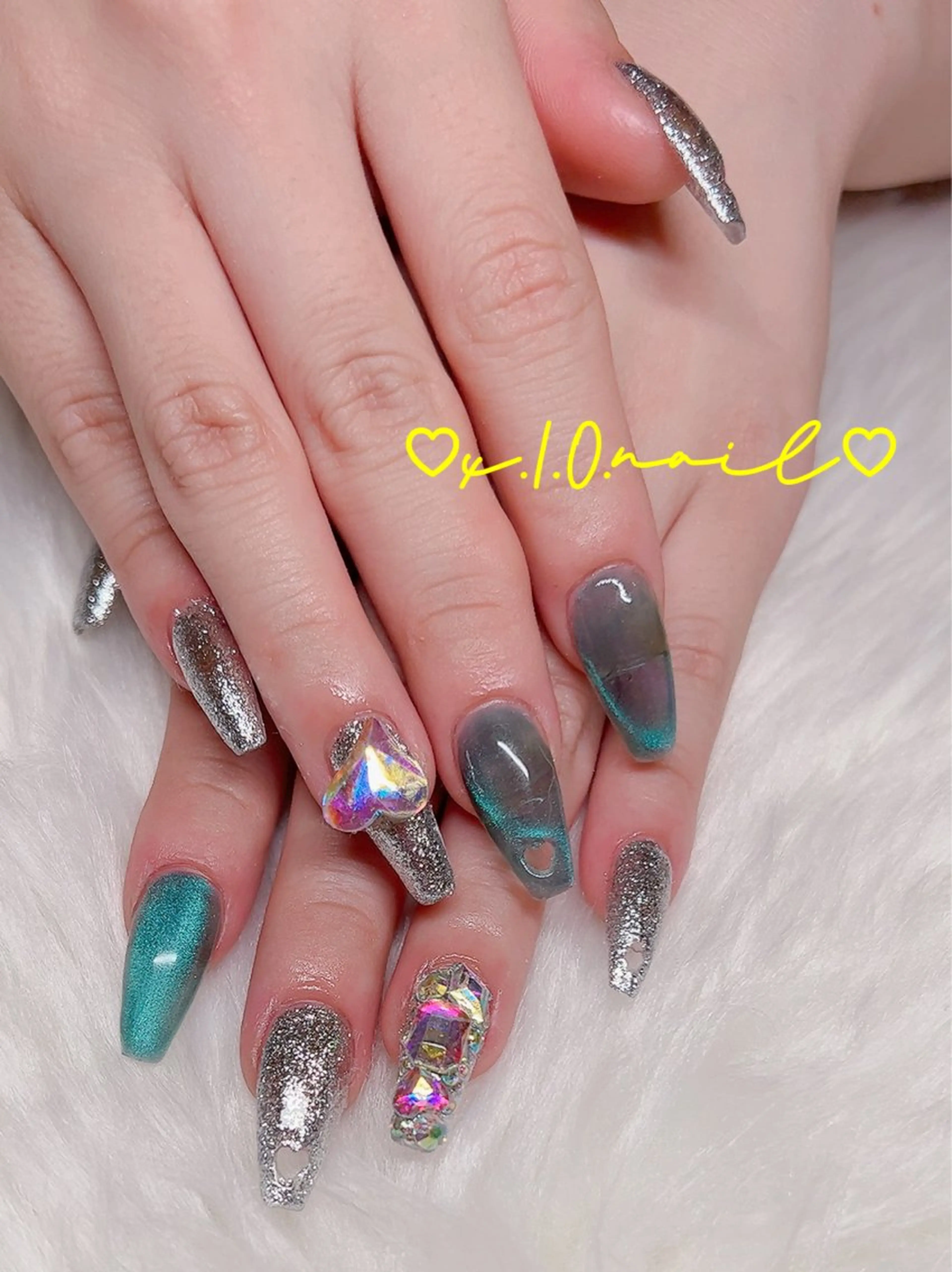 ネイル ストーンネイル ハンドネイル x.1.0.nail ♡Cのネイルデザイン