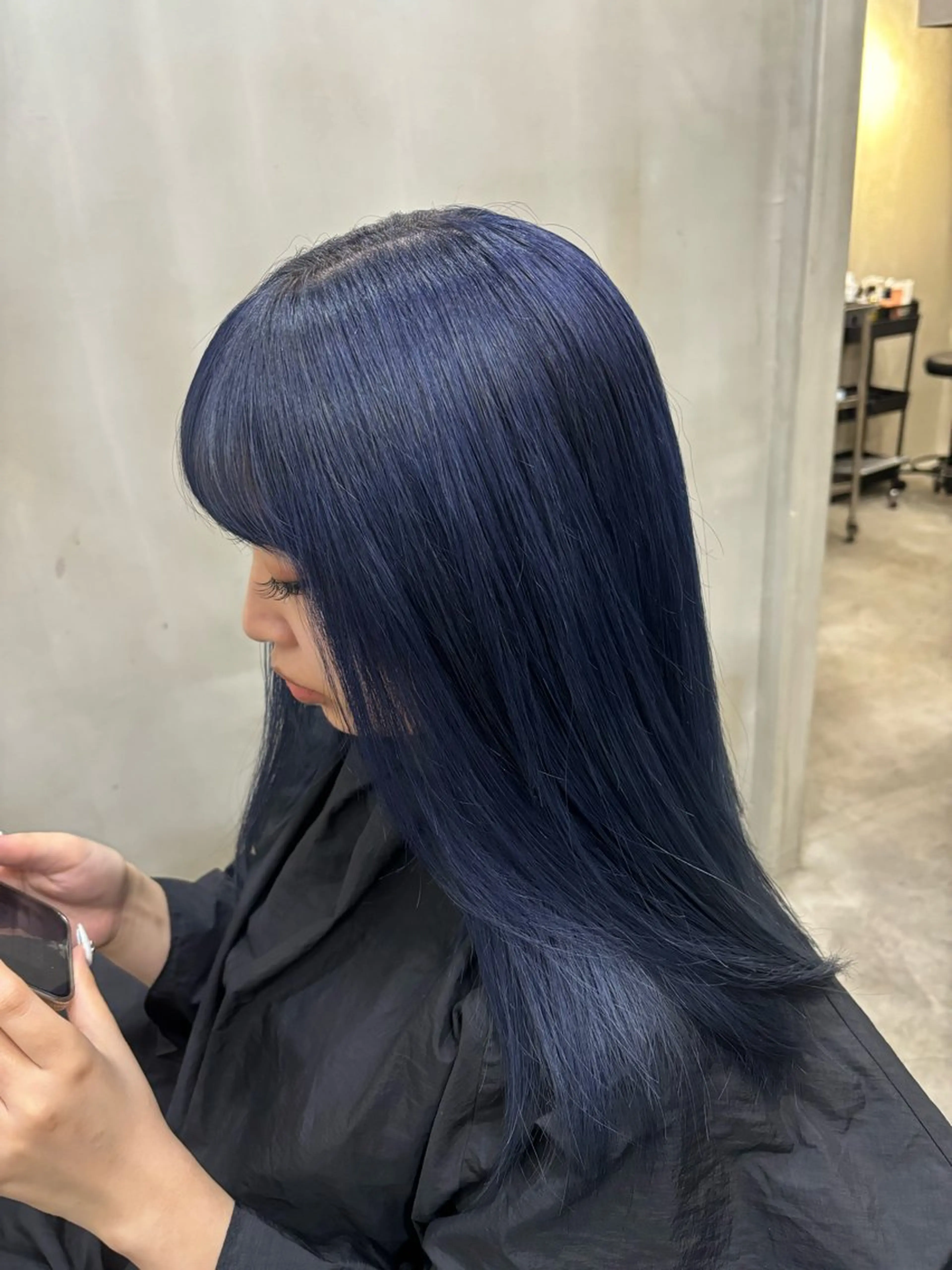 ミディアム カラー ブルーカラー ネイビーカラー ヘアカラー VOYAGE所属・中園 康のヘアスタイル