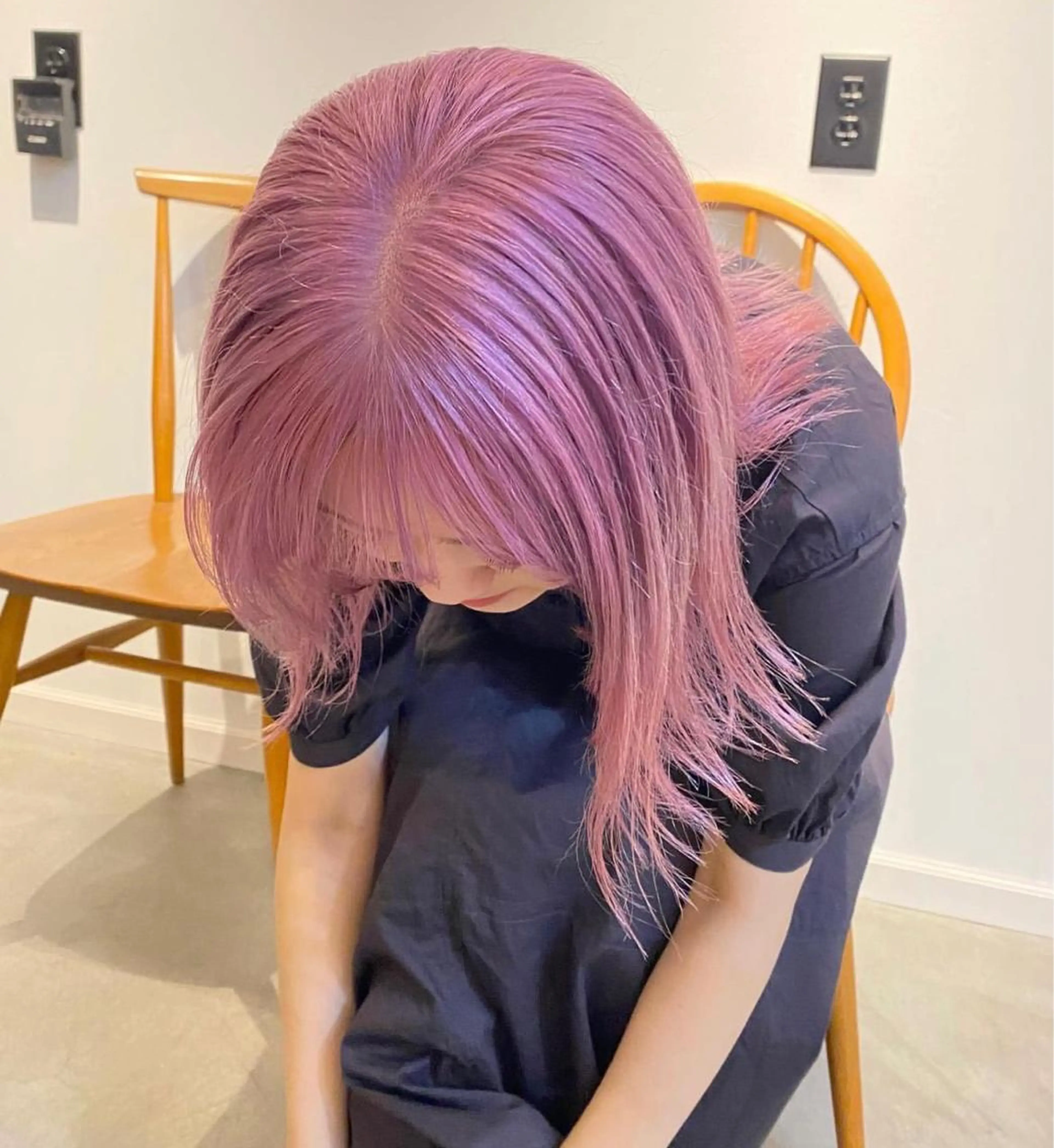 カラー 藤井 美歩/赤髪のヘアスタイル