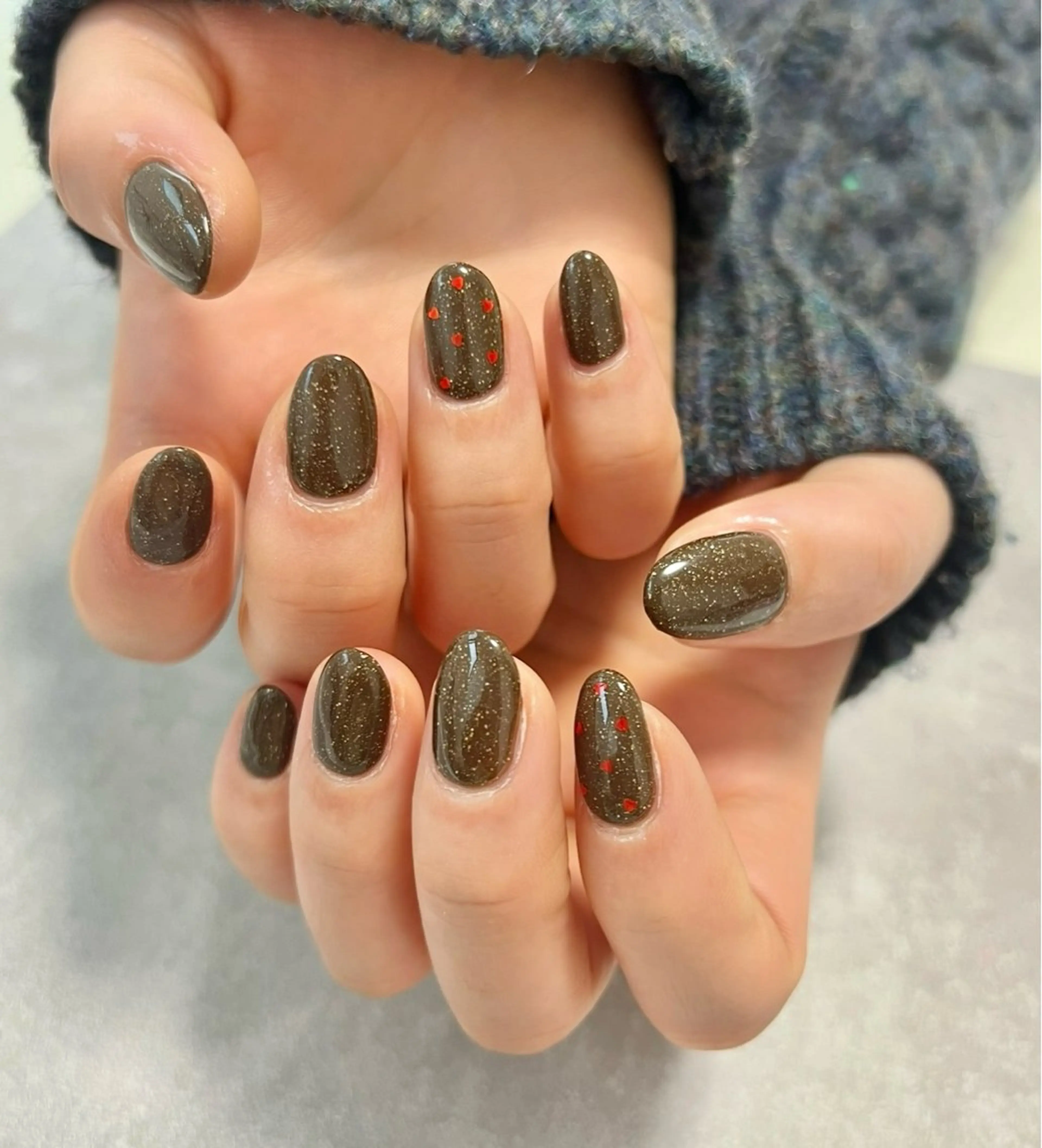 ネイル ブラウン ハート ニュアンスネイル シンプルネイル ハンドネイル nailroom amyのネイルデザイン