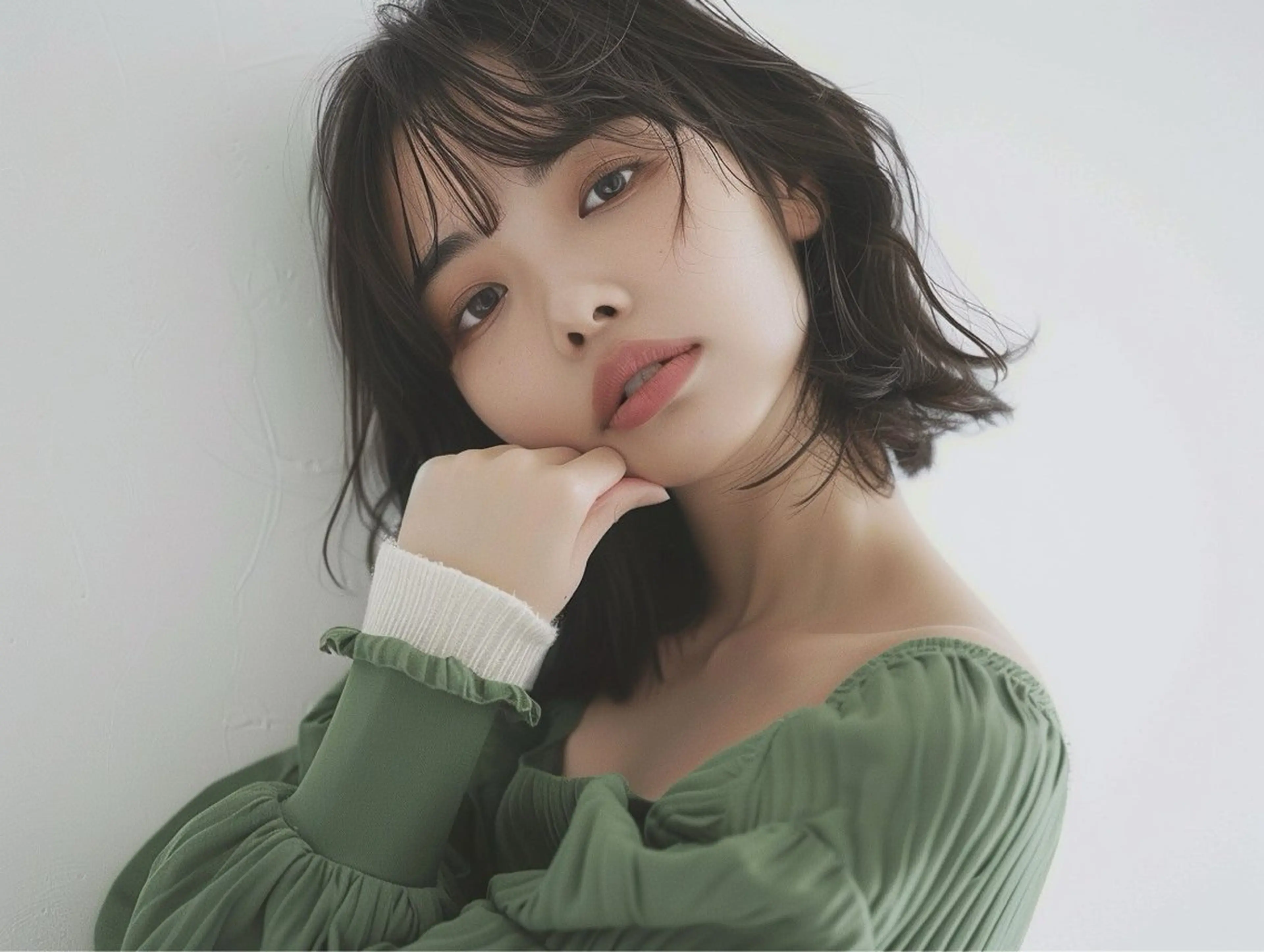 ミディアム NANAMI/海外風 レイヤー/ボブのヘアスタイル