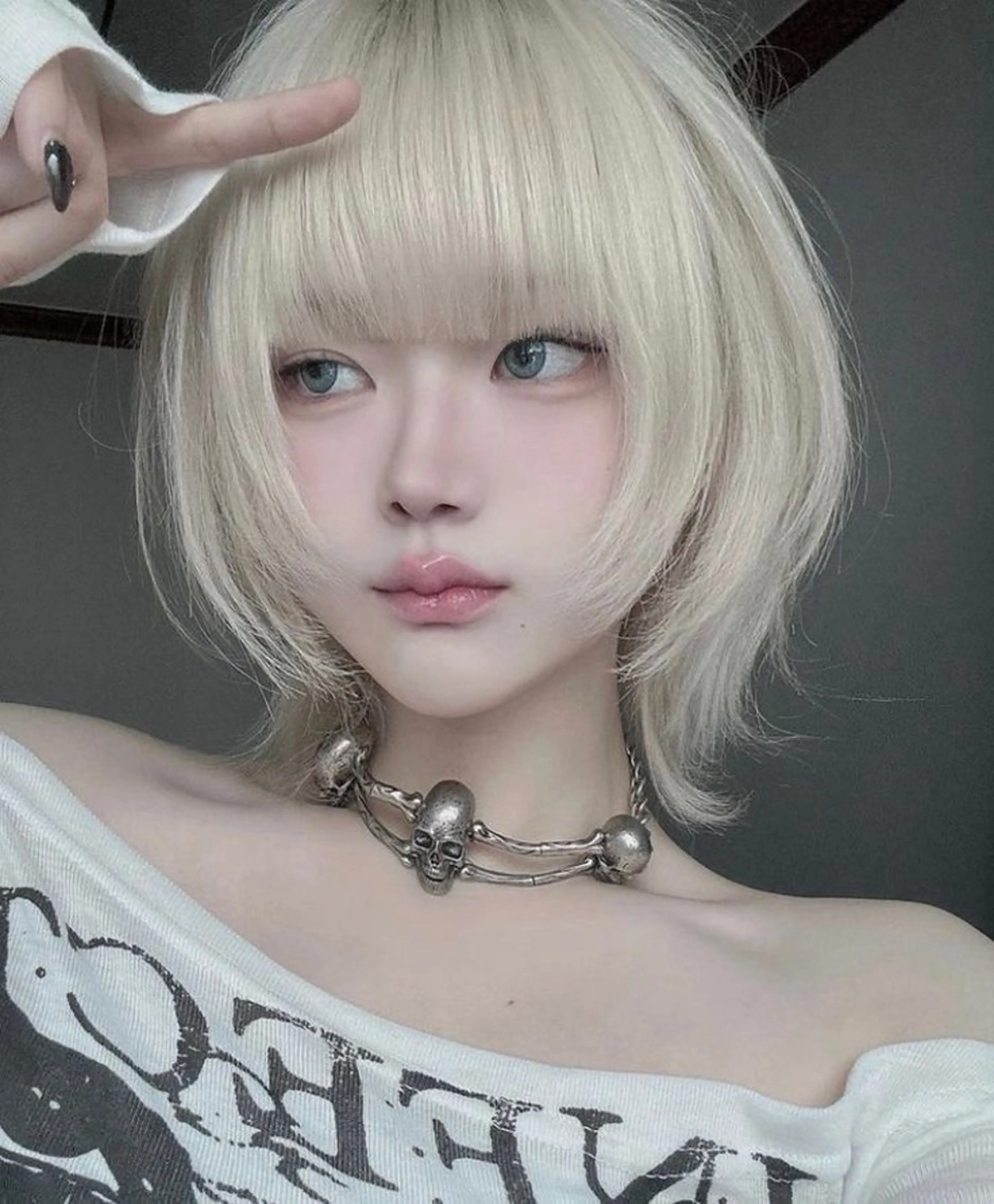 ショート カット ヘアカラー 🖤ウルフ×ハイ トーン🖤KOYAのヘアスタイル