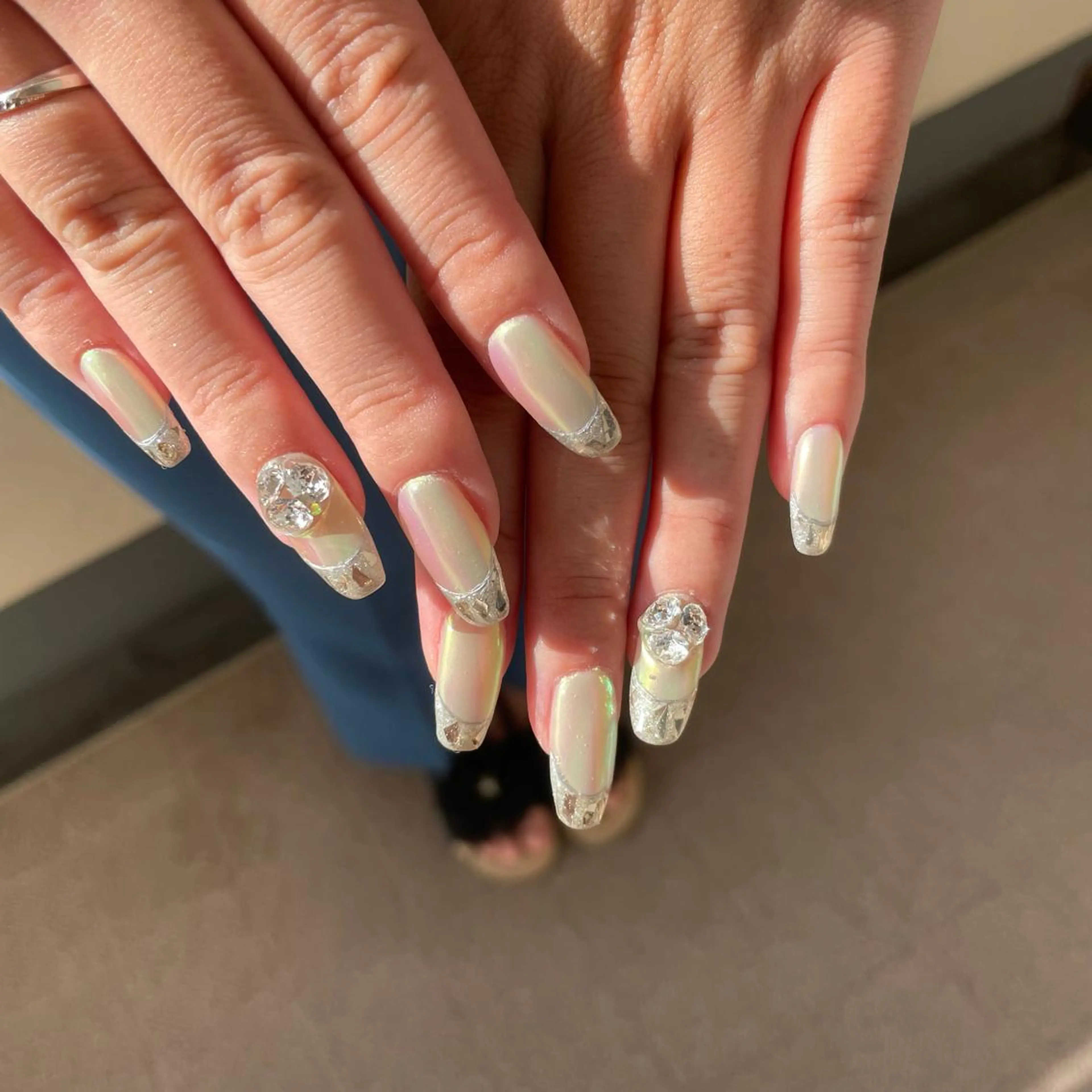 ネイル フレンチネイル ガラスフレンチ ストーンネイル ハンドネイル Aleum所属・Nail Salon Aleumのネイルデザイン