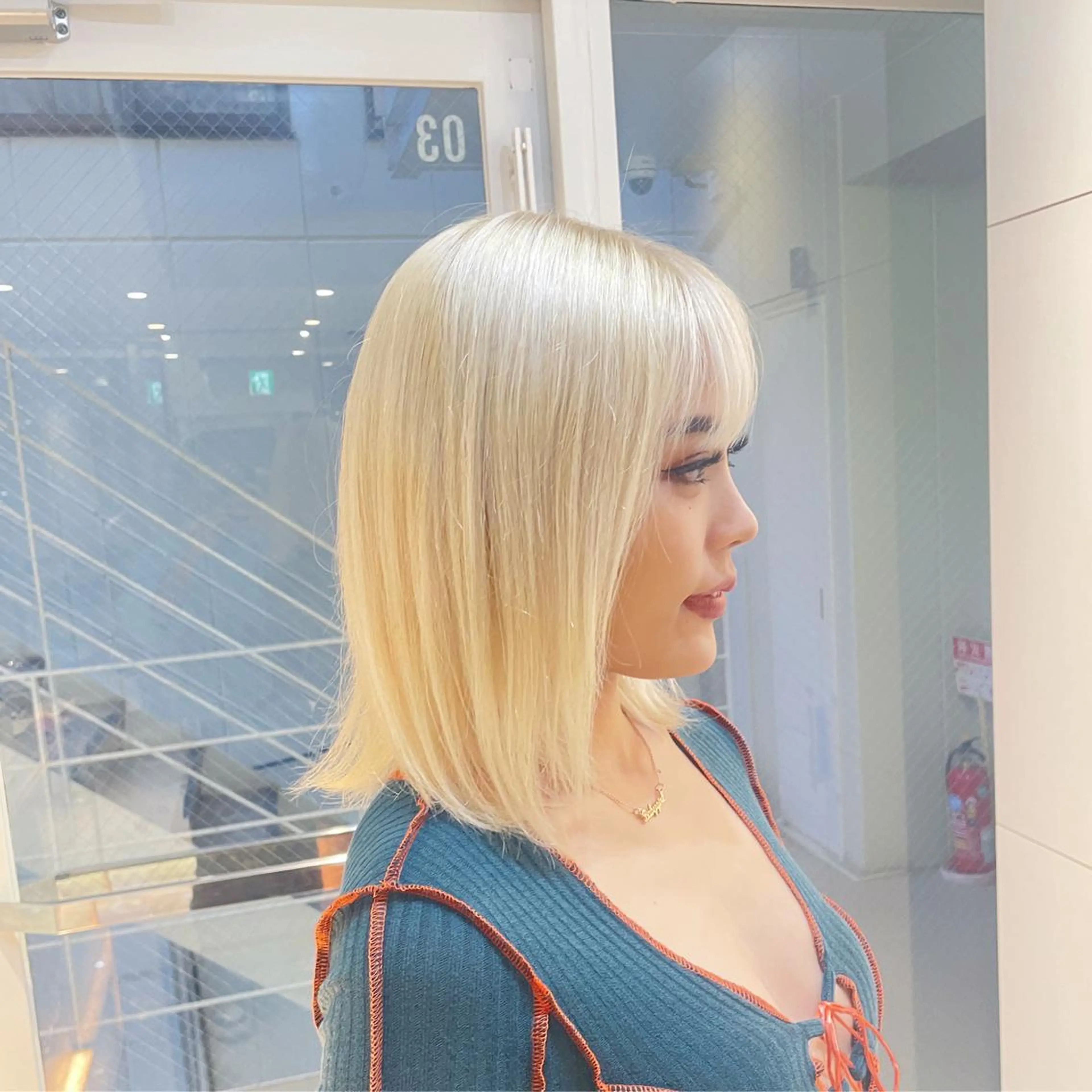 ミディアム カラー ヘアアレンジ ブロンド ホワイトブロンド カット トリートメント ヘアセット 艶髪✨寒色カラー✨ 翁長孝輔のヘアスタイル