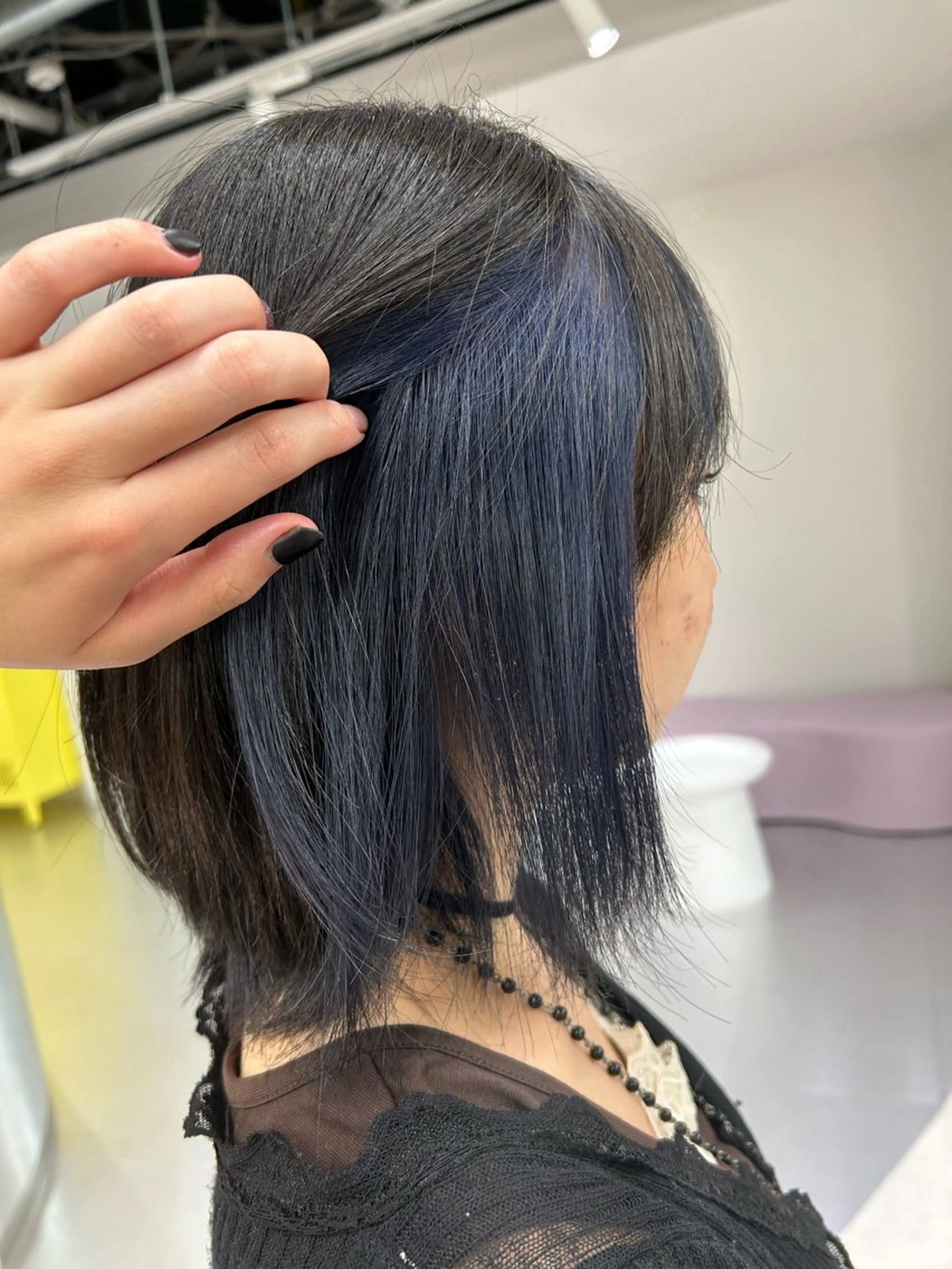 ミディアム カラー インナーカラー Xena ria 衣織/ブリーチカラーのヘアスタイル
