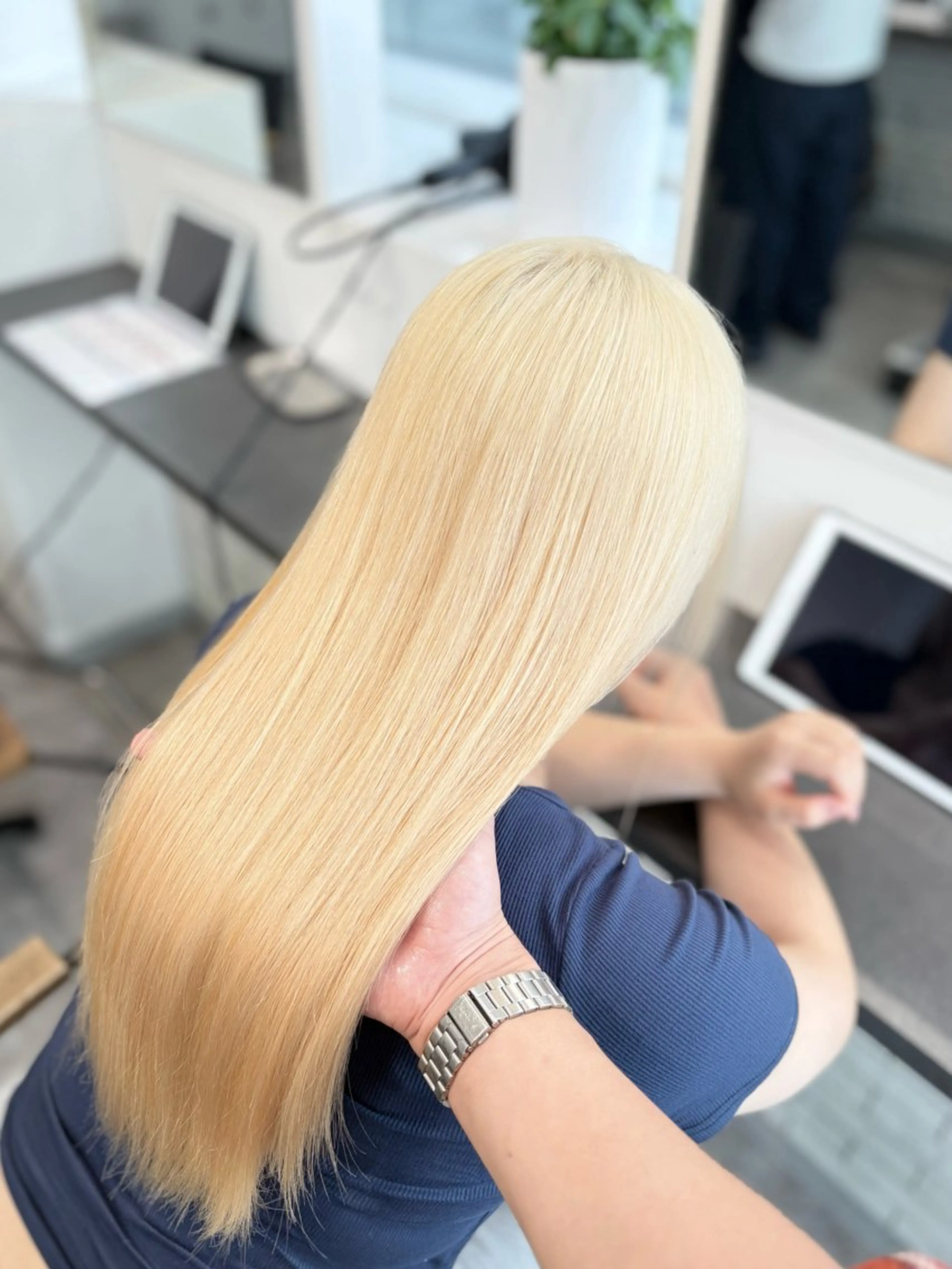 ロング カラー ヘアカラー トリートメント GaKu/ハイトーン /ブリーチ/カラーのヘアスタイル