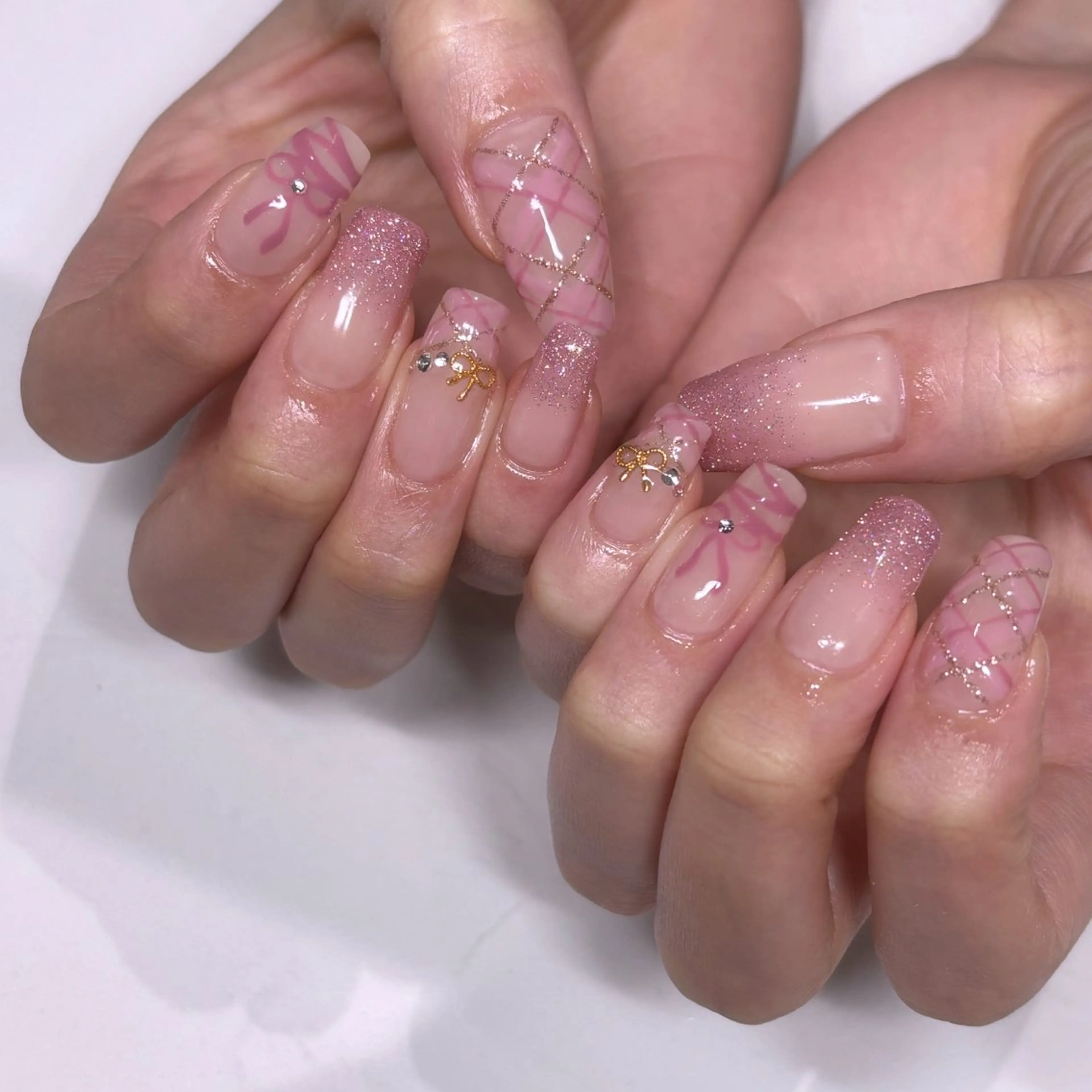 ネイル ハンドネイル I. ARISAのネイルデザイン