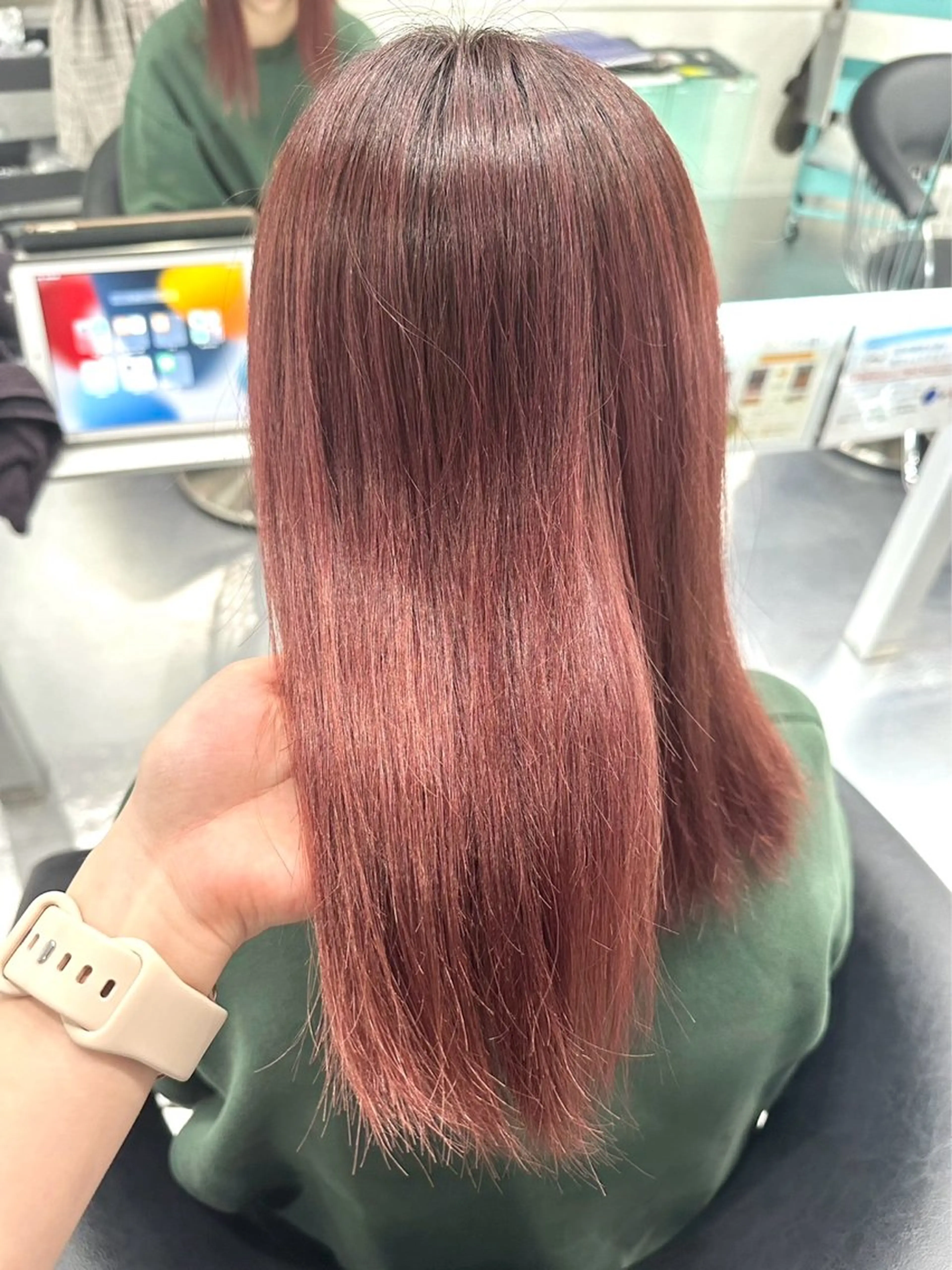 ミディアム MoA cilue所属・MoA cilue さつきのヘアスタイル