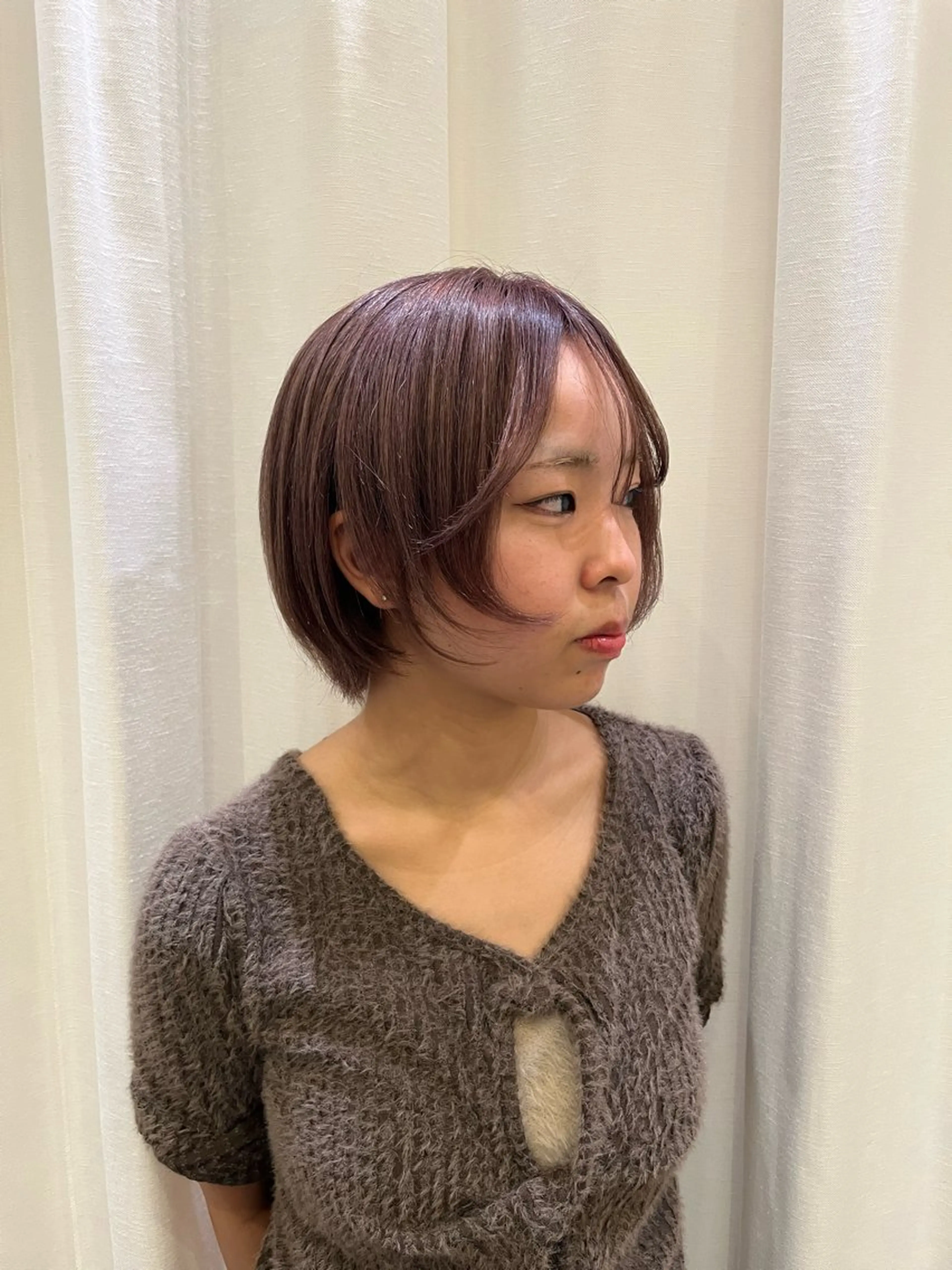 カラー ベージュカラー 透明感カラー ラベンダーカラー ヘアカラー 高山 桃子のヘアスタイル