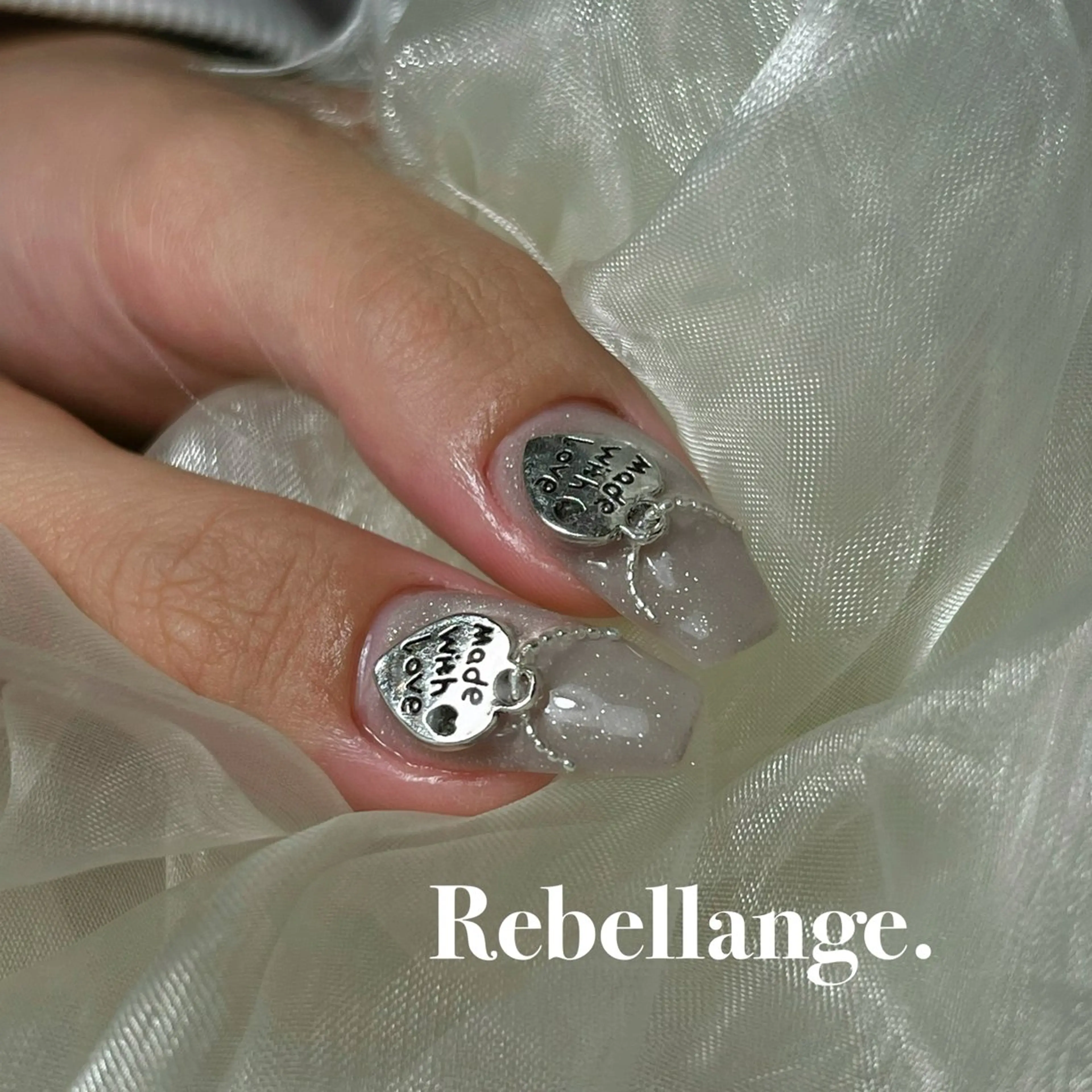 ネイル ハンドネイル Rebellange n.のネイルデザイン