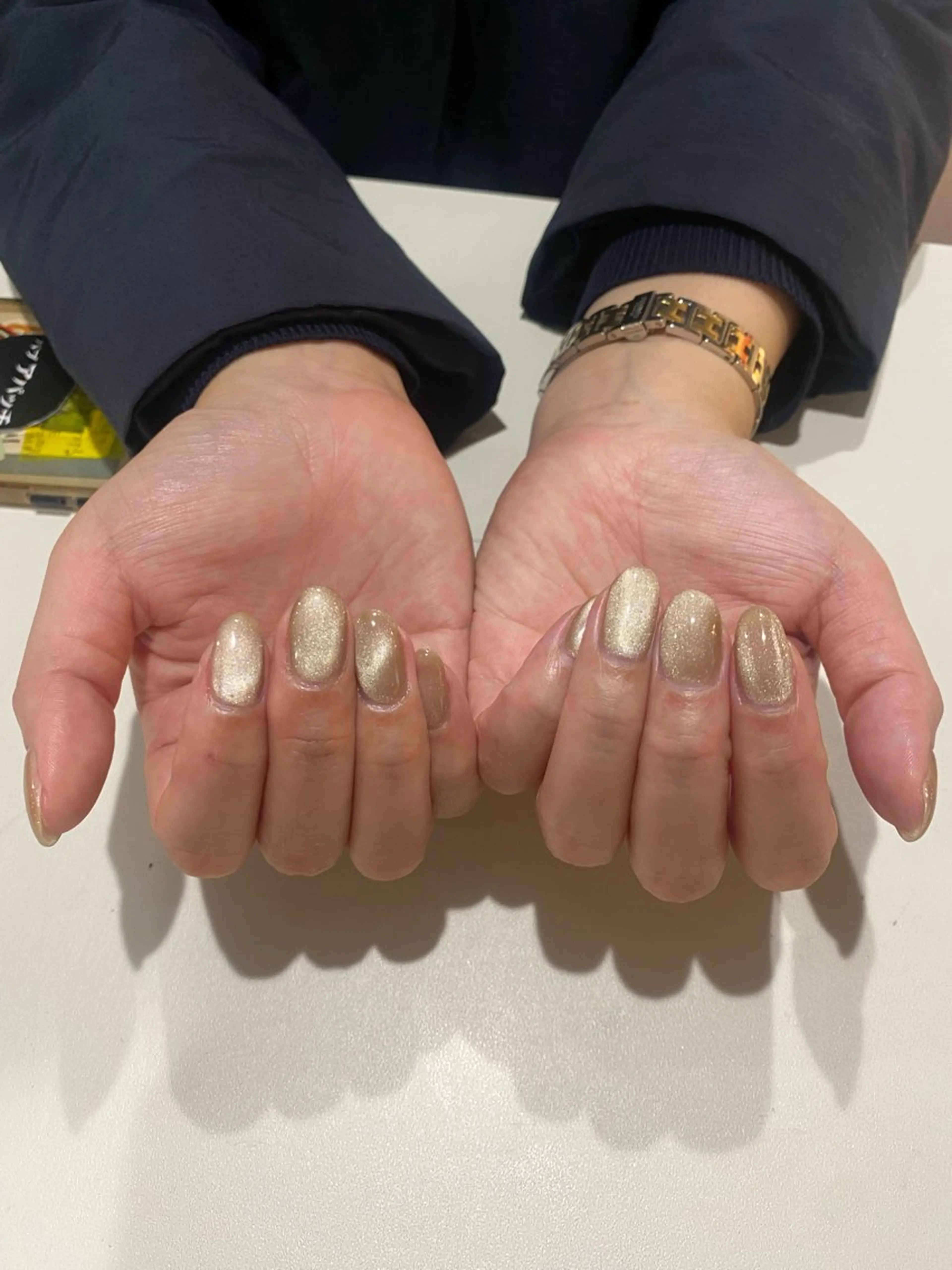 ネイル ゴールド マグネットネイル ハンドネイル effory所属・hinano 札幌大通りのネイルデザイン
