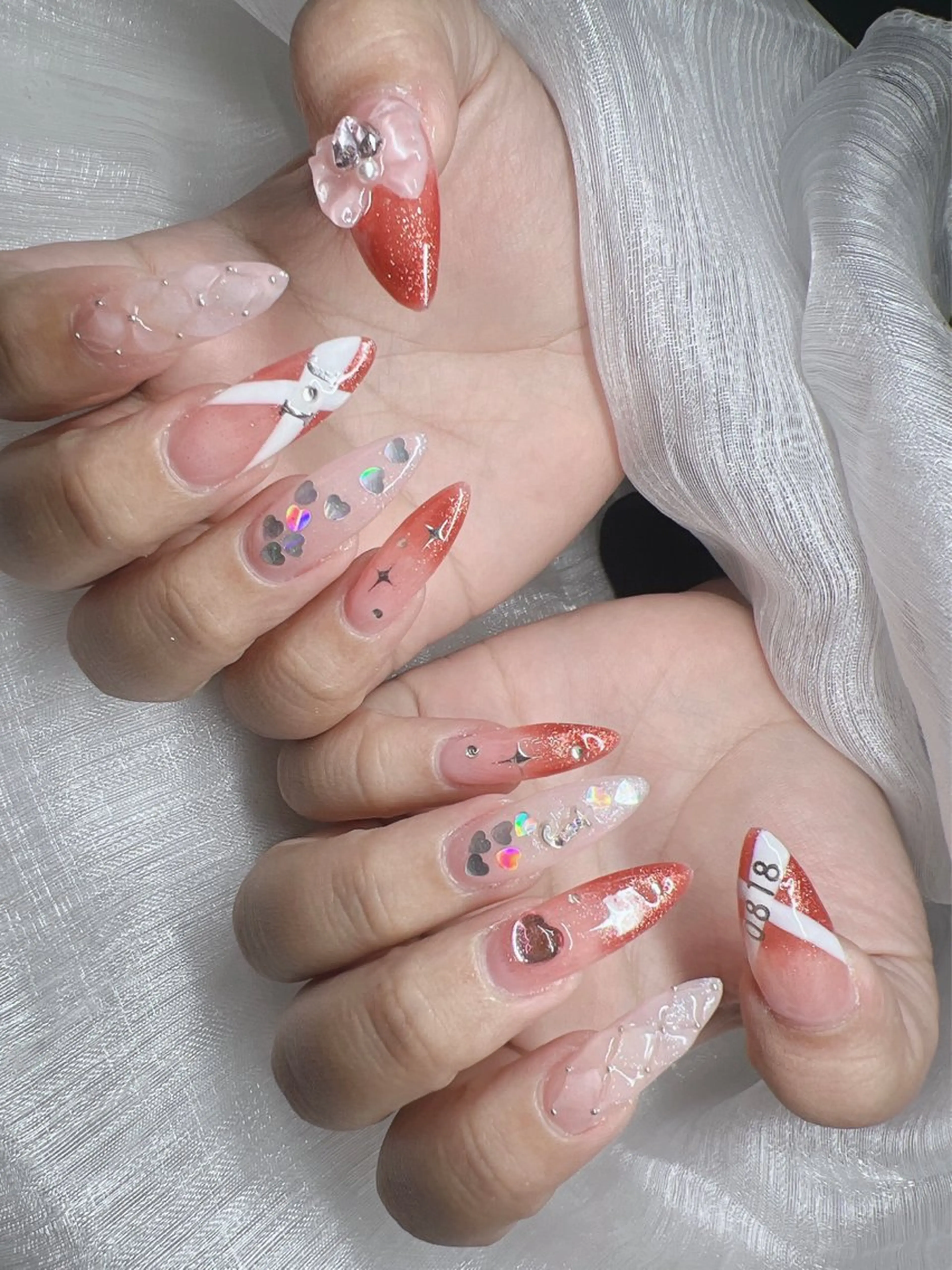ネイル 長さ出し グラデーション キラキラネイル マグネットネイル ニュアンスネイル ハンドネイル Lee Ainのネイルデザイン
