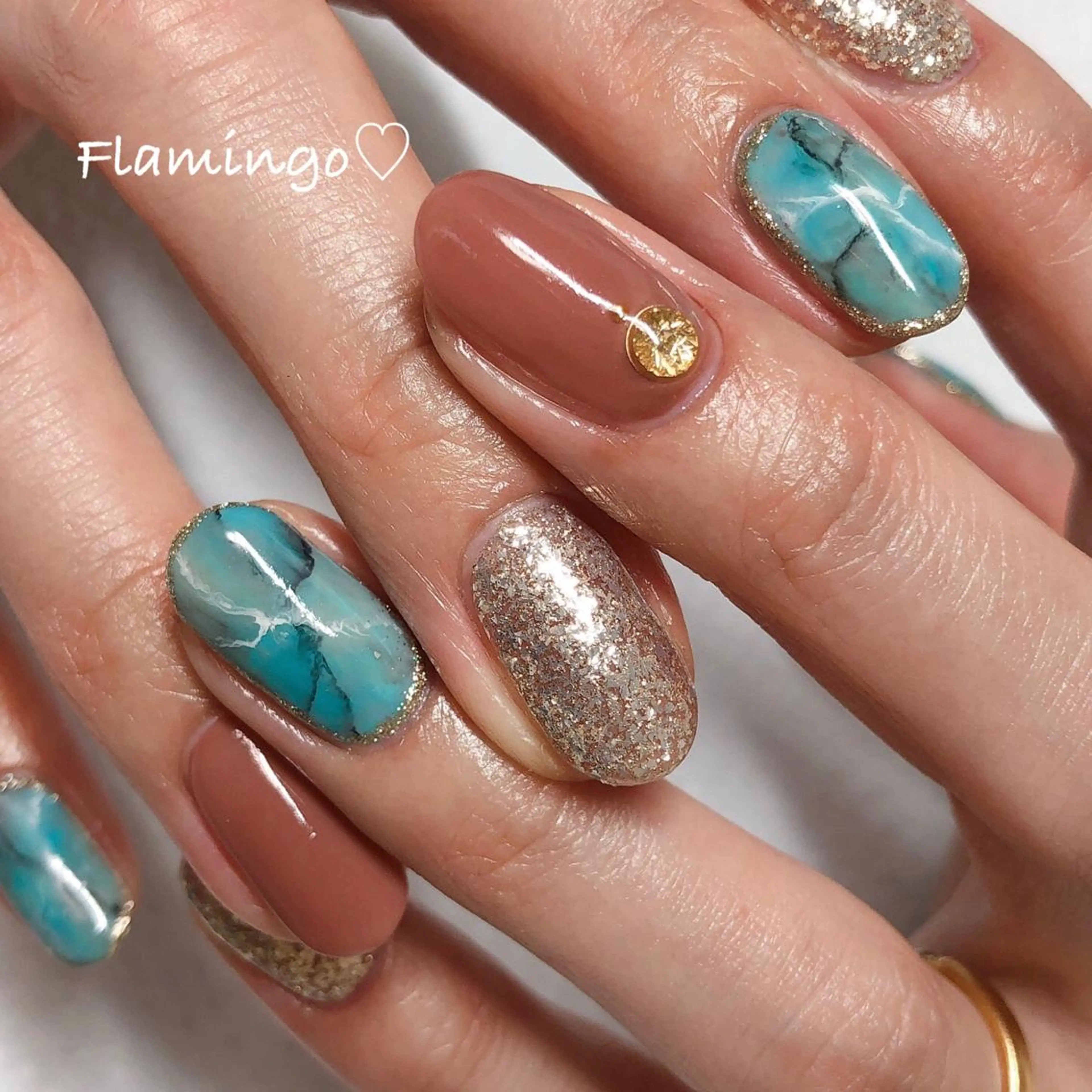 ネイル ブルー キラキラネイル ラメ(グリッター) 大理石ネイル(マーブル) ニュアンスネイル 40代からの爪を守る ×ケア重視サロン♡のネイルデザイン