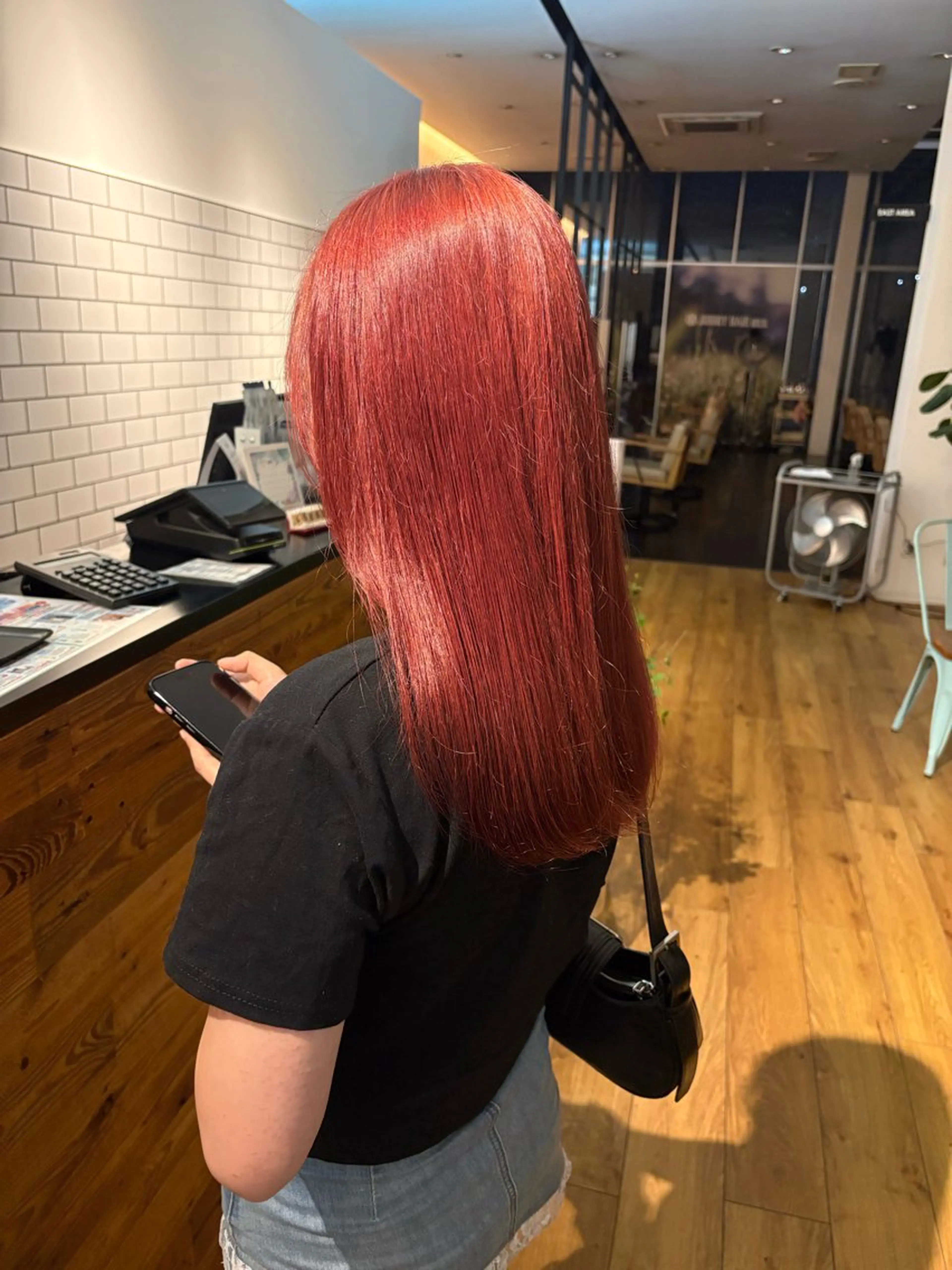 ロング カラー 中村 彩奈のヘアスタイル
