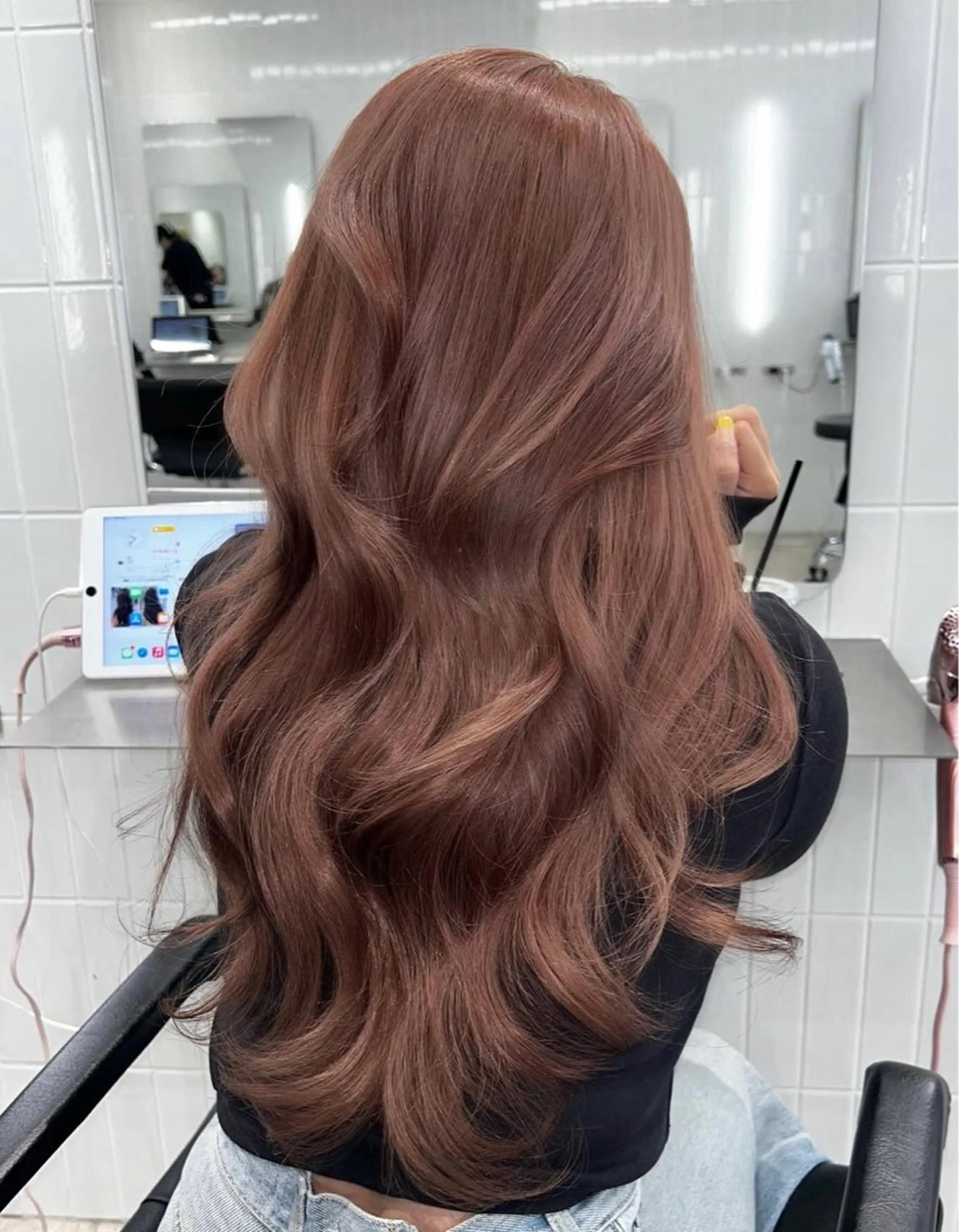 ロング ヘアカラー ハイトーン🐆 うる艶カラー🎀のヘアスタイル