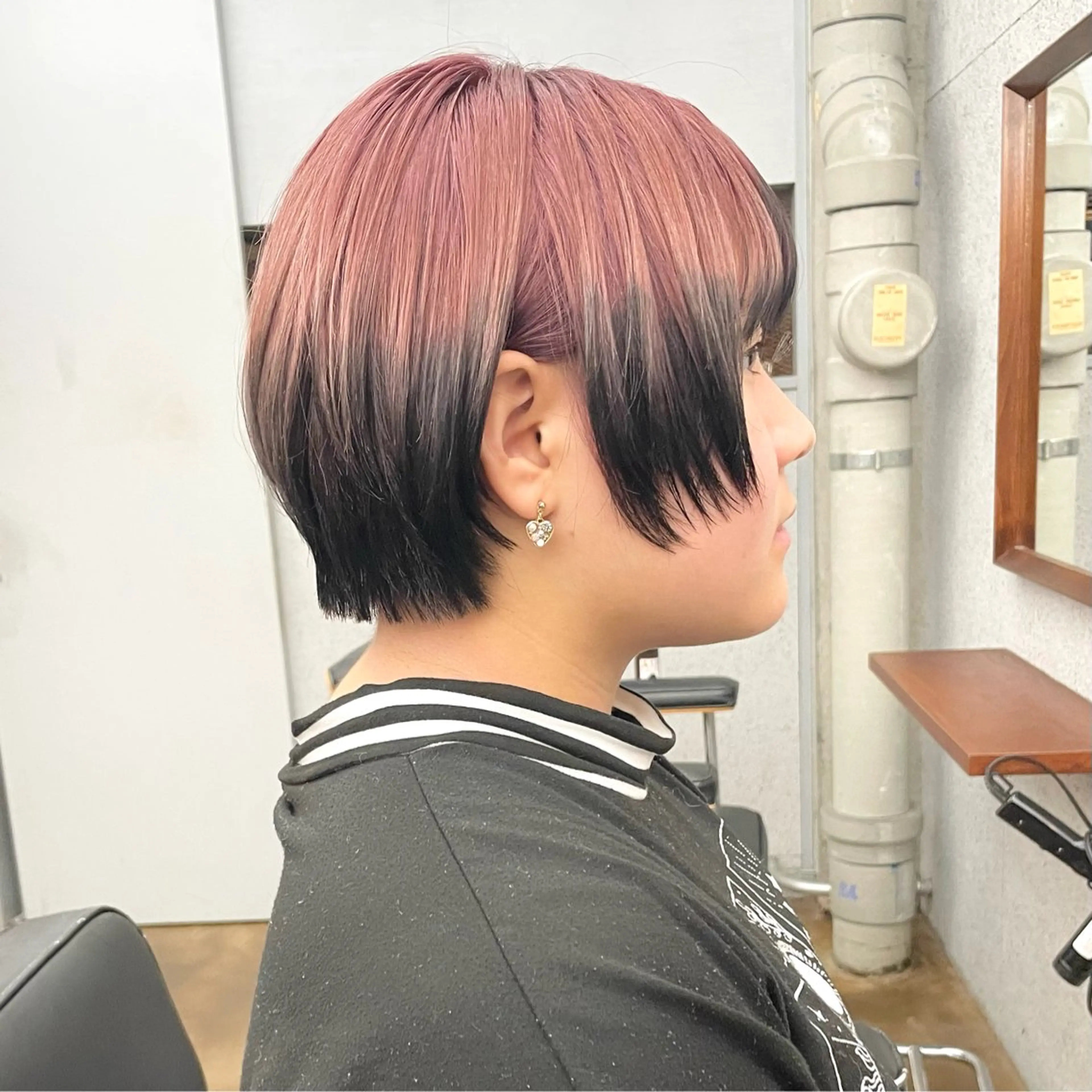 ショート カラー 黒髪 ピンクカラー ボブ ウルフカット ウルフボブ ✂︎ウルフ・ショート ✂︎MIKUNIのヘアスタイル