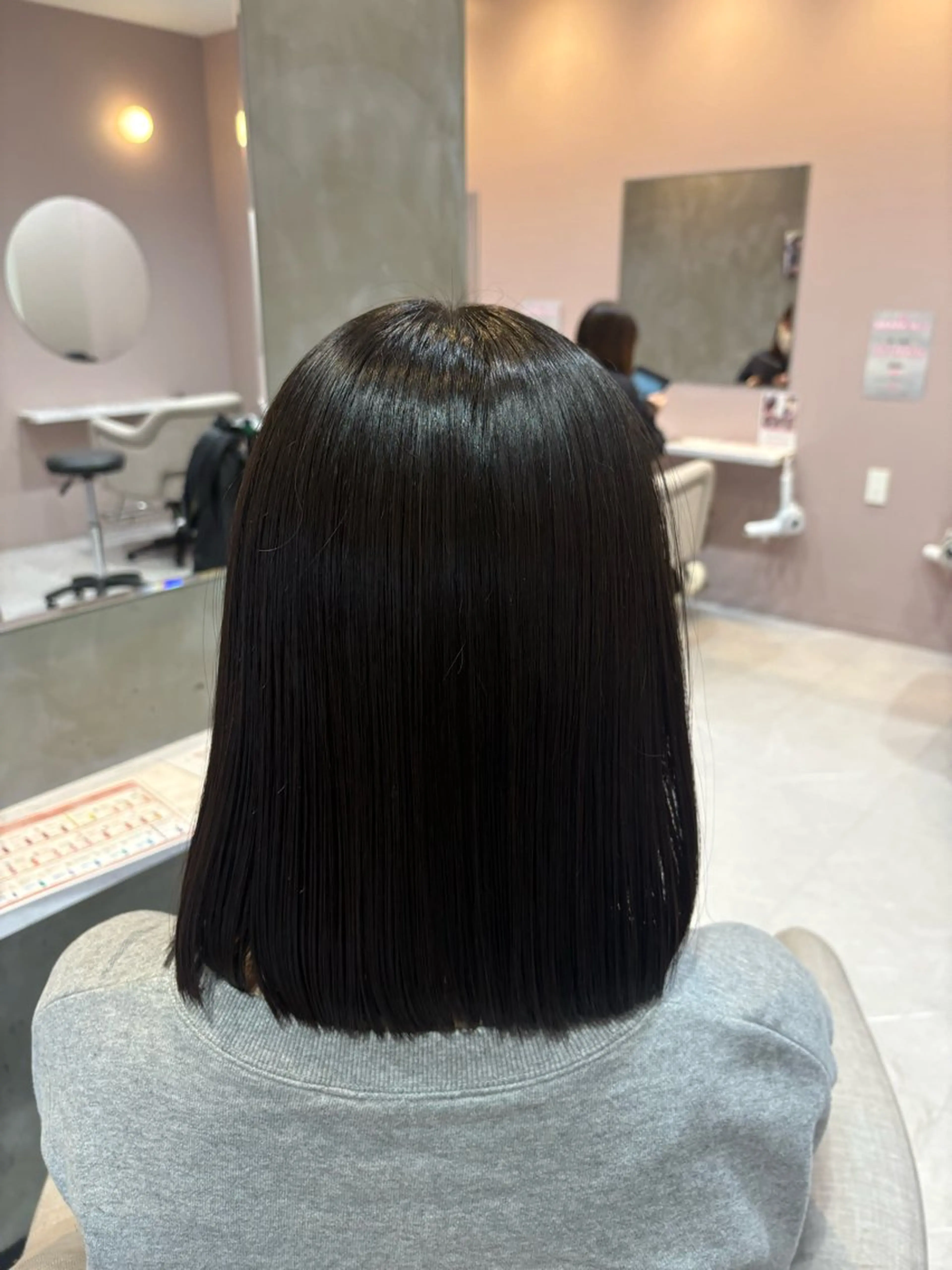 ミディアム カット ヘアカラー トリートメント 💎曲がる縮毛矯正 💎毛流れ/縮毛矯正のヘアスタイル