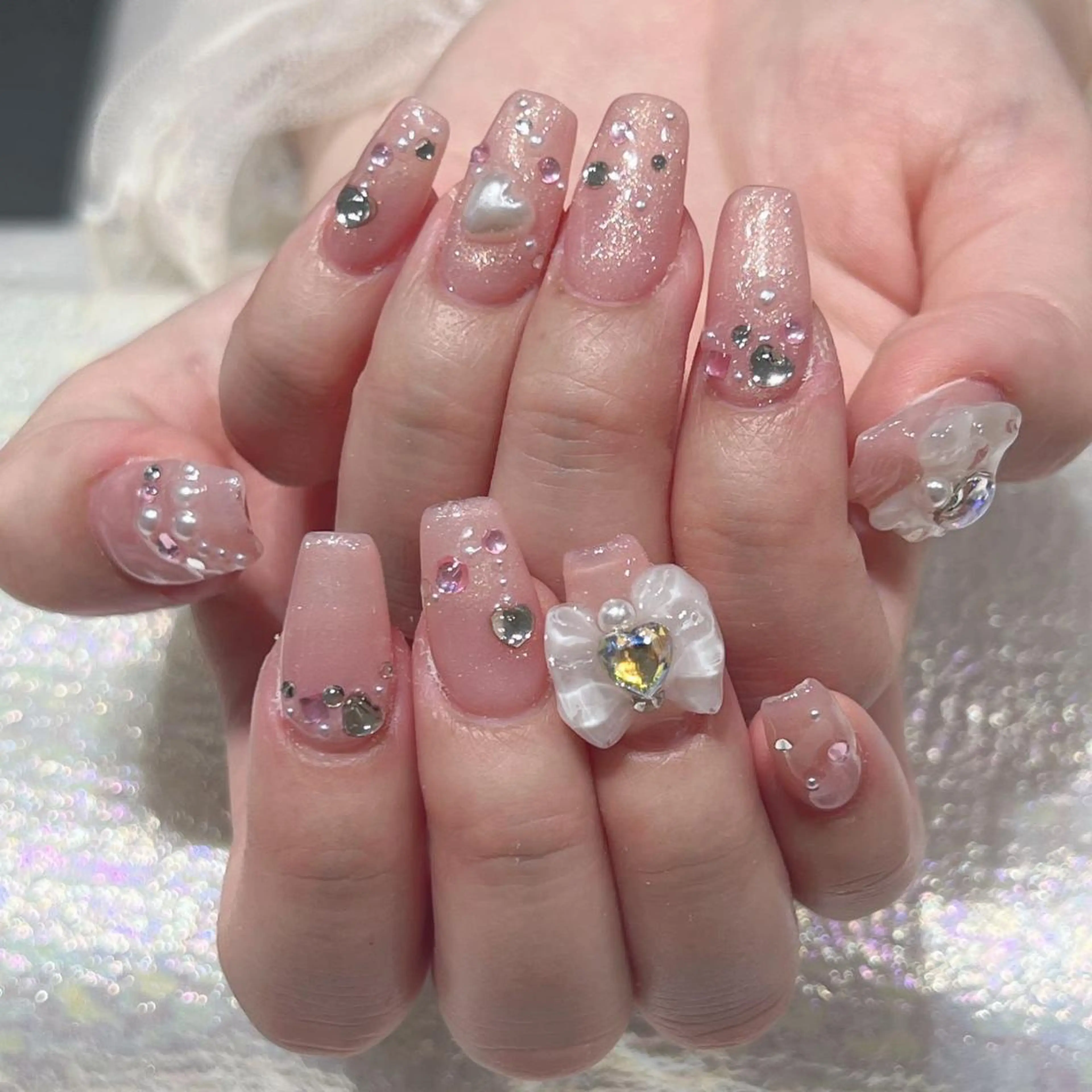 ネイル アートネイル 長さ出し ネイルチップ Queens テイのネイルデザイン