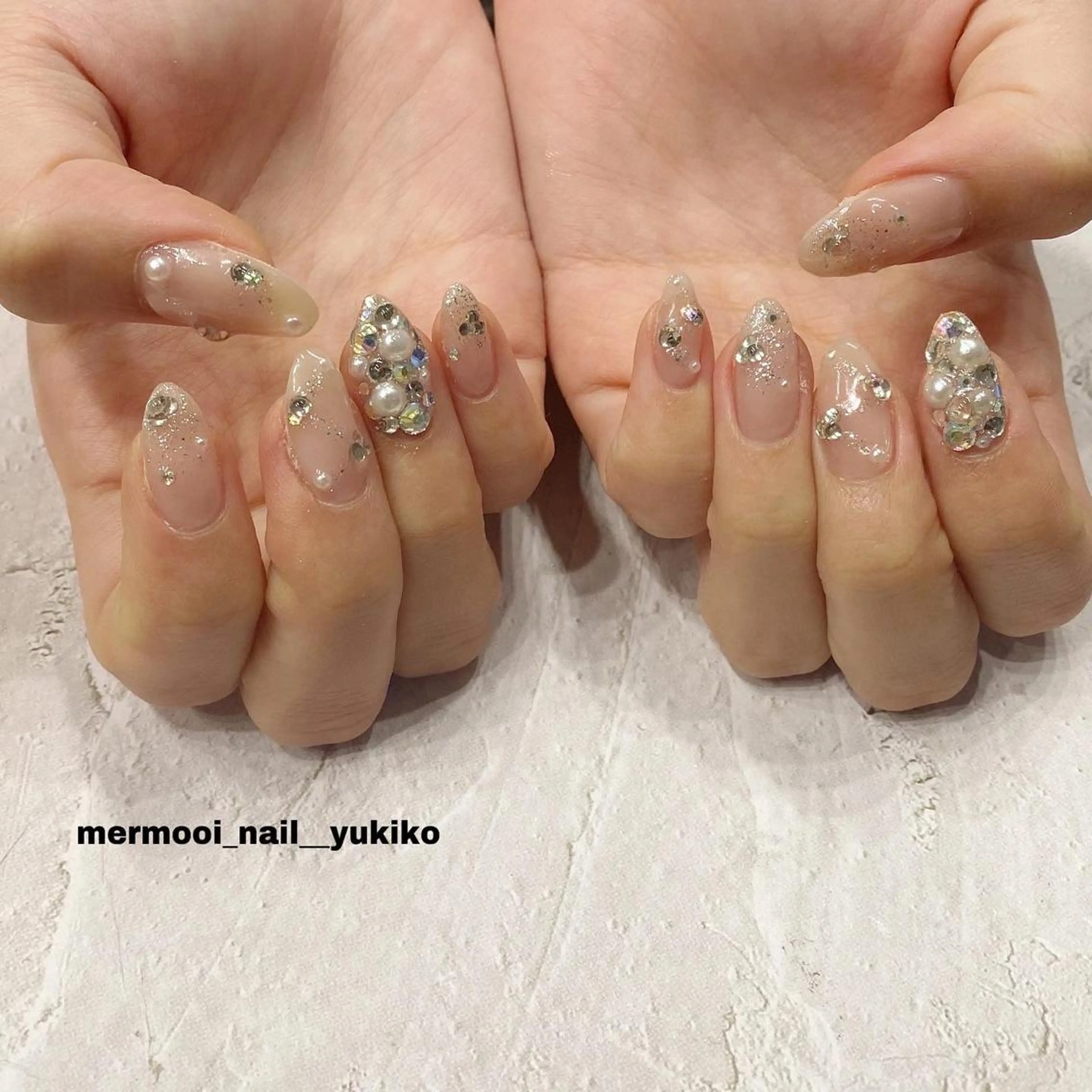 ネイル キラキラネイル ワンカラーネイル ストーンネイル ハンドネイル mermooi nailのネイルデザイン