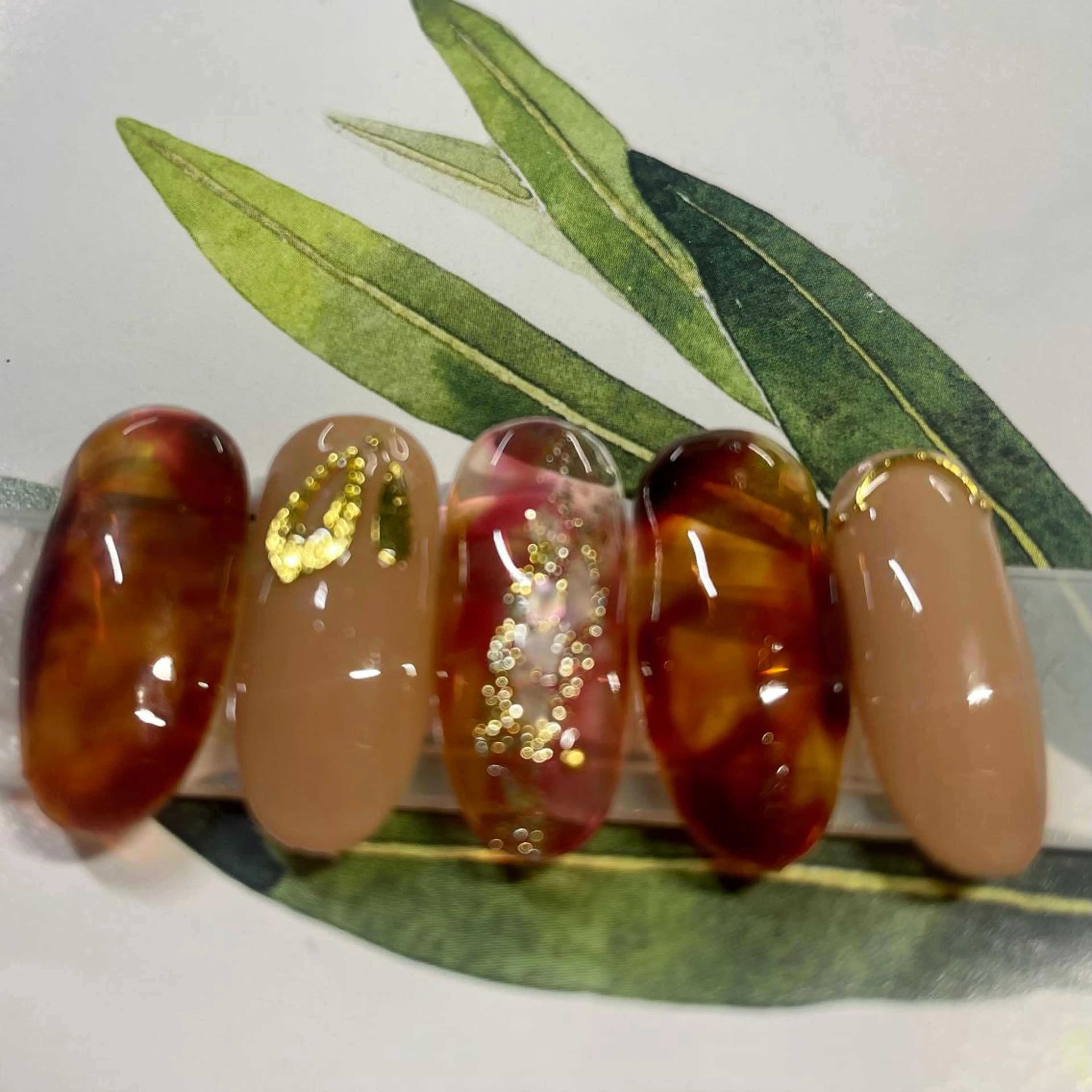 ネイル べっ甲ネイル ニュアンスネイル 奥園 良恵のネイルデザイン