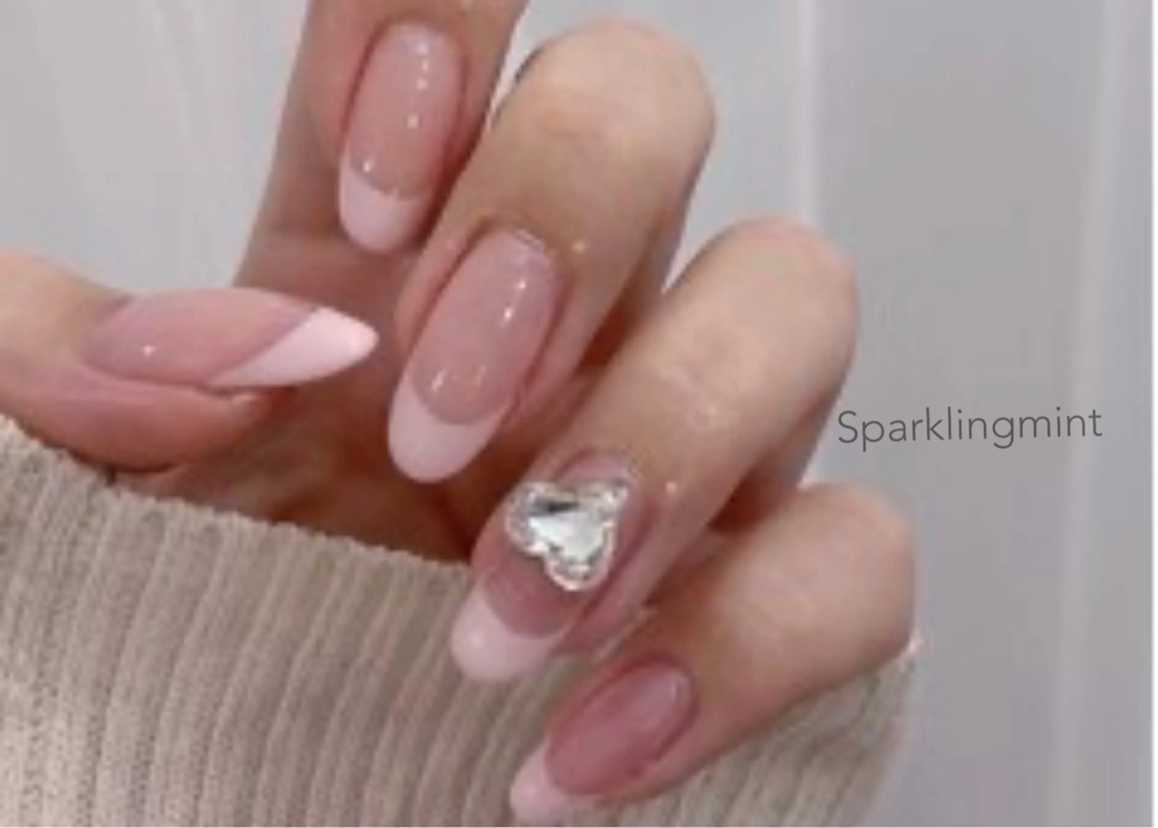 【フィルインオフ込み】美フォルム*フレンチネイル(ベースカラー込み)の写真