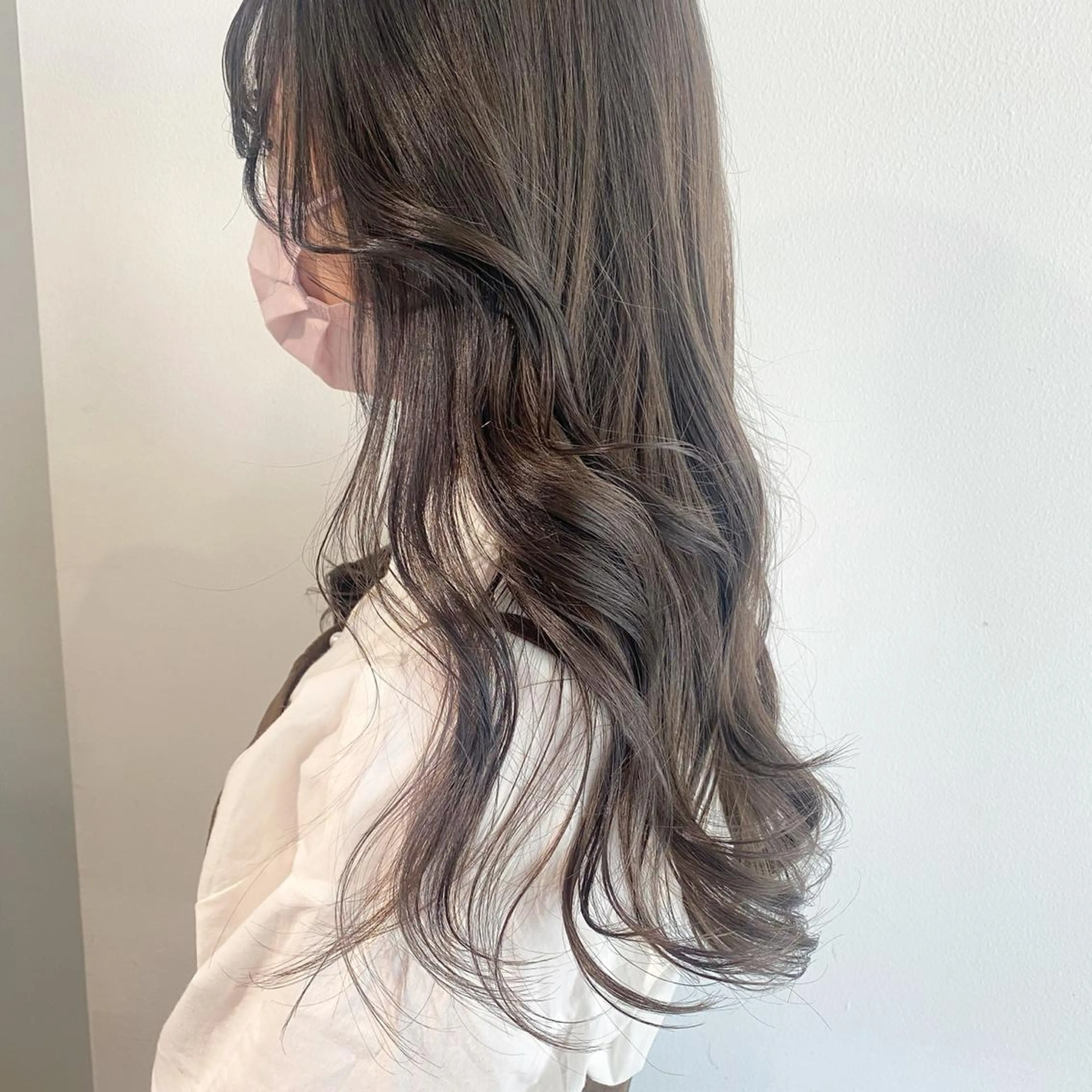 セミロング ヘアカラー マンツーマン施術🦋 ayajuのヘアスタイル