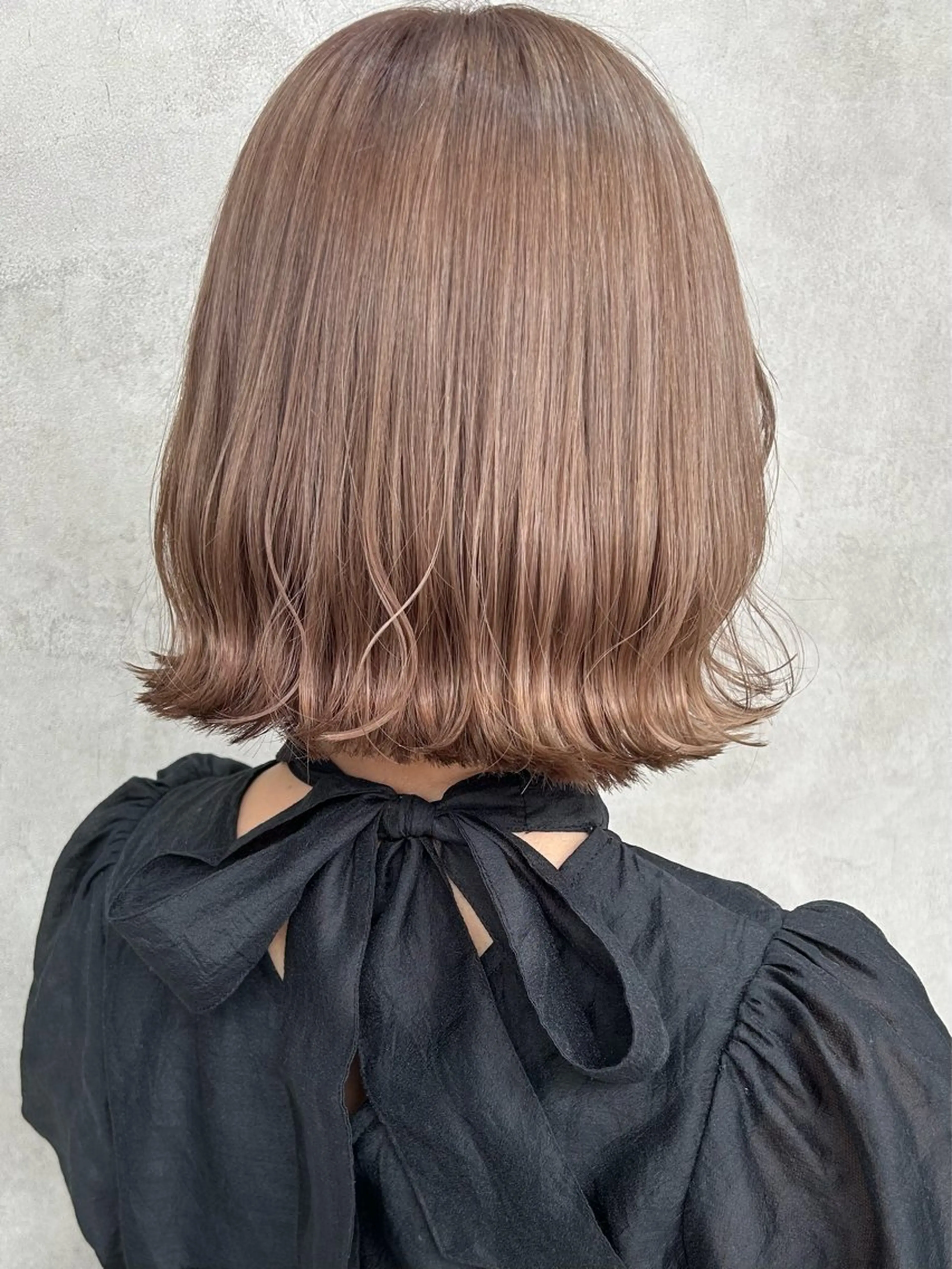 ショート カラー ベージュカラー ブリーチ ミルクティーベージュ カット ヘアカラー トリートメント LUNON/田河優花 /デザインカラーのヘアスタイル