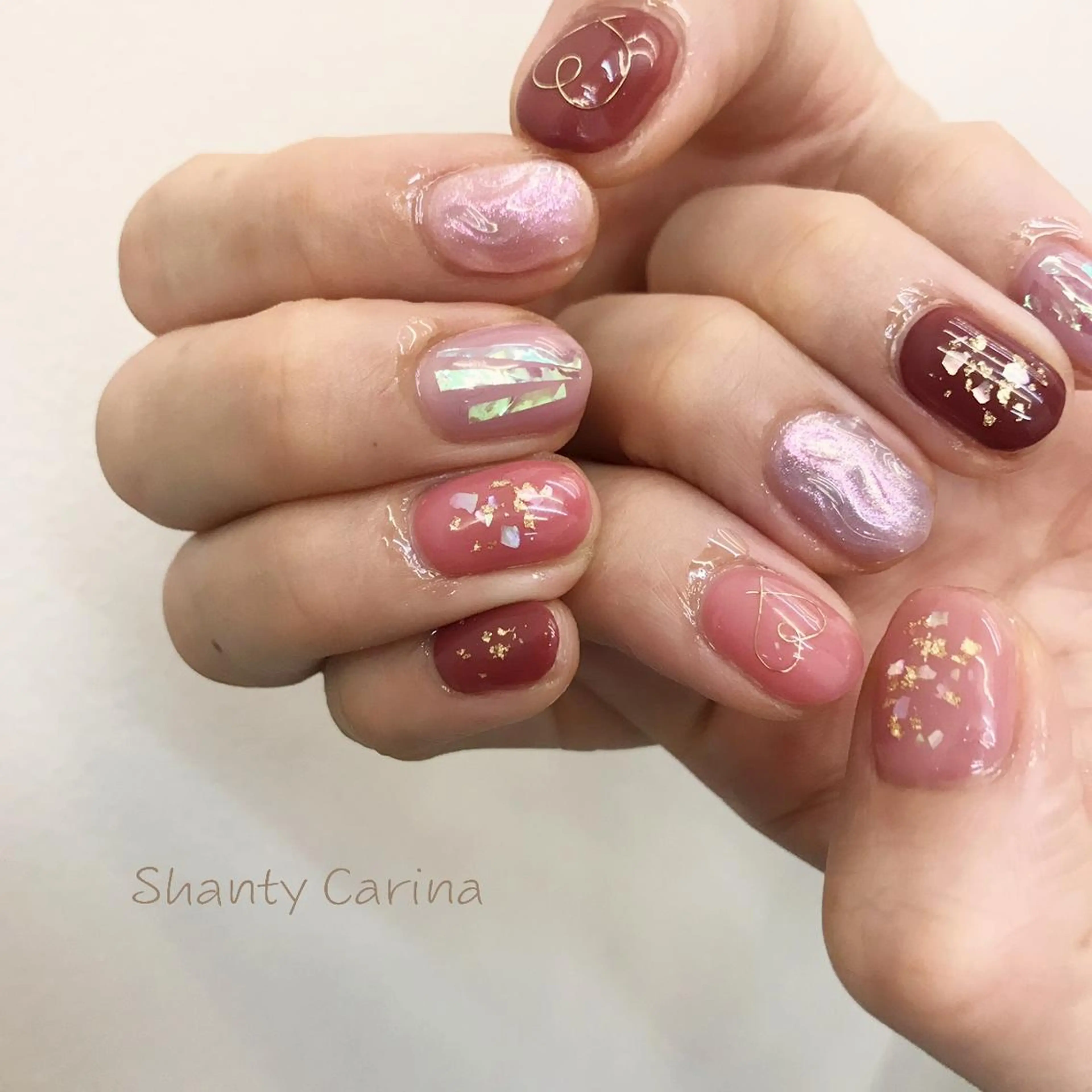 ネイル アートネイル ボルドー ジェルネイル ニュアンスネイル パラジェル Cariina ☺のネイルデザイン