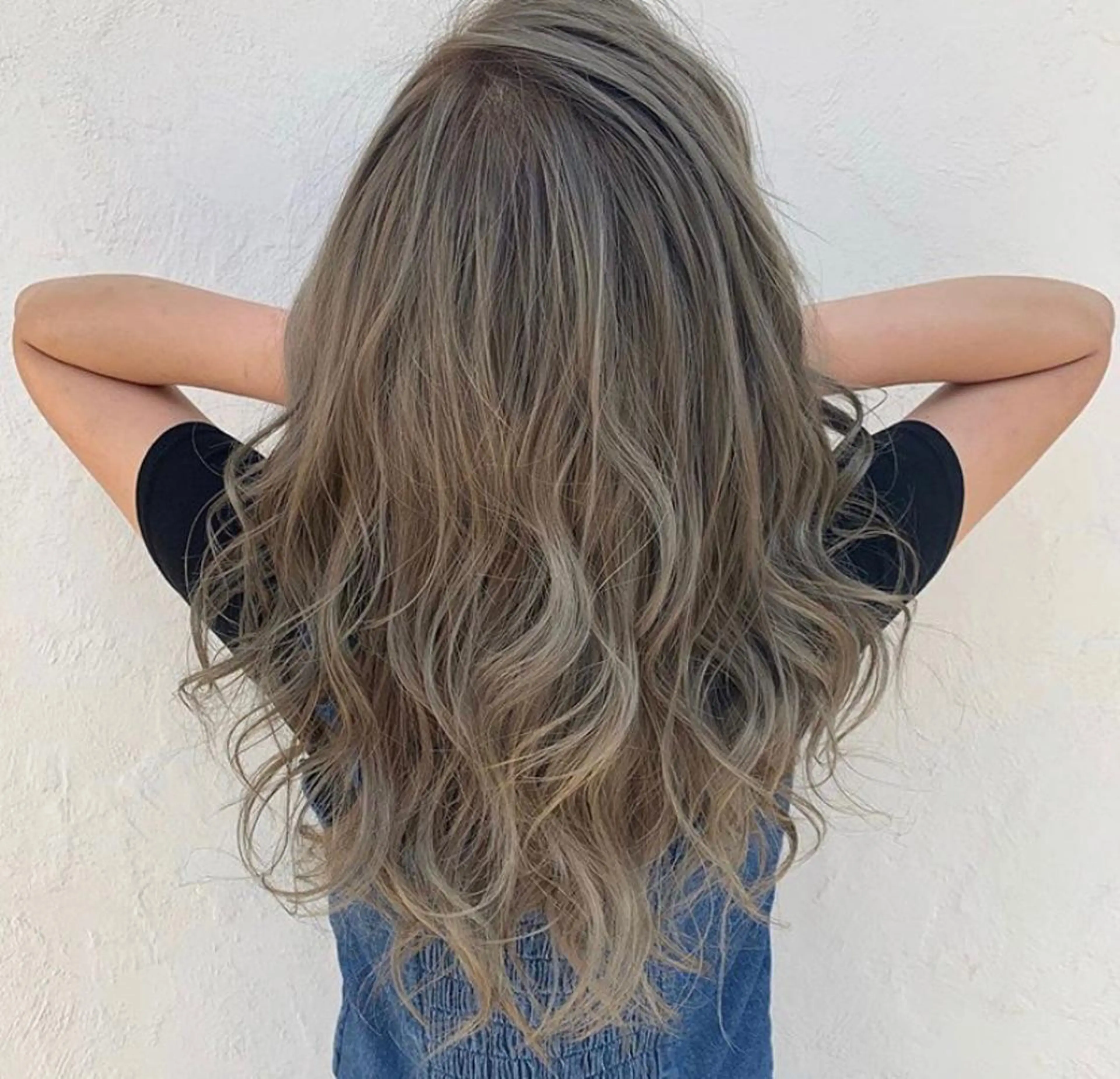 セミロング カット ヘアカラー トリートメント トップスタイリスト 江口 稜亮のヘアスタイル