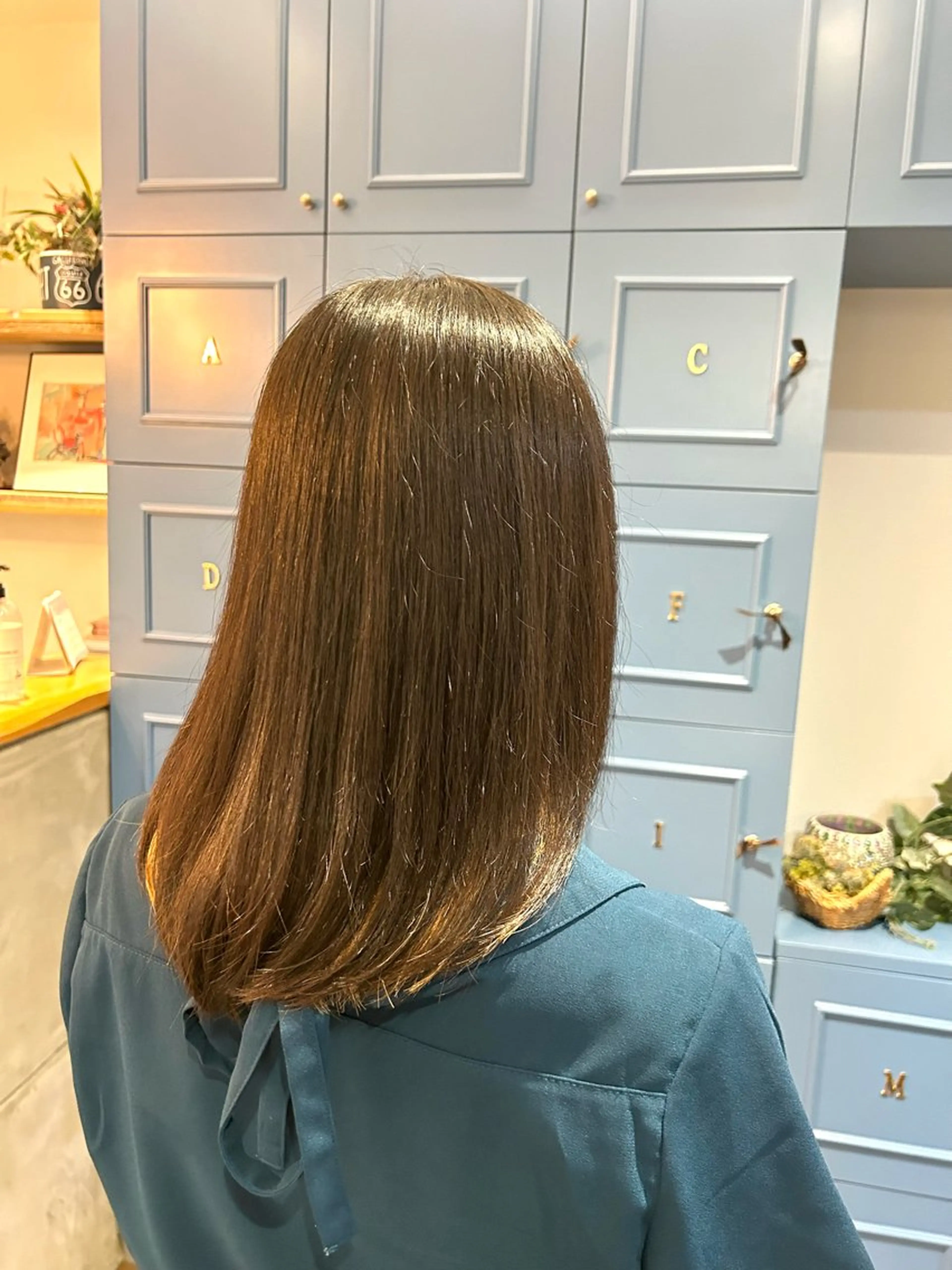 セミロング 三瓶 公子のヘアスタイル