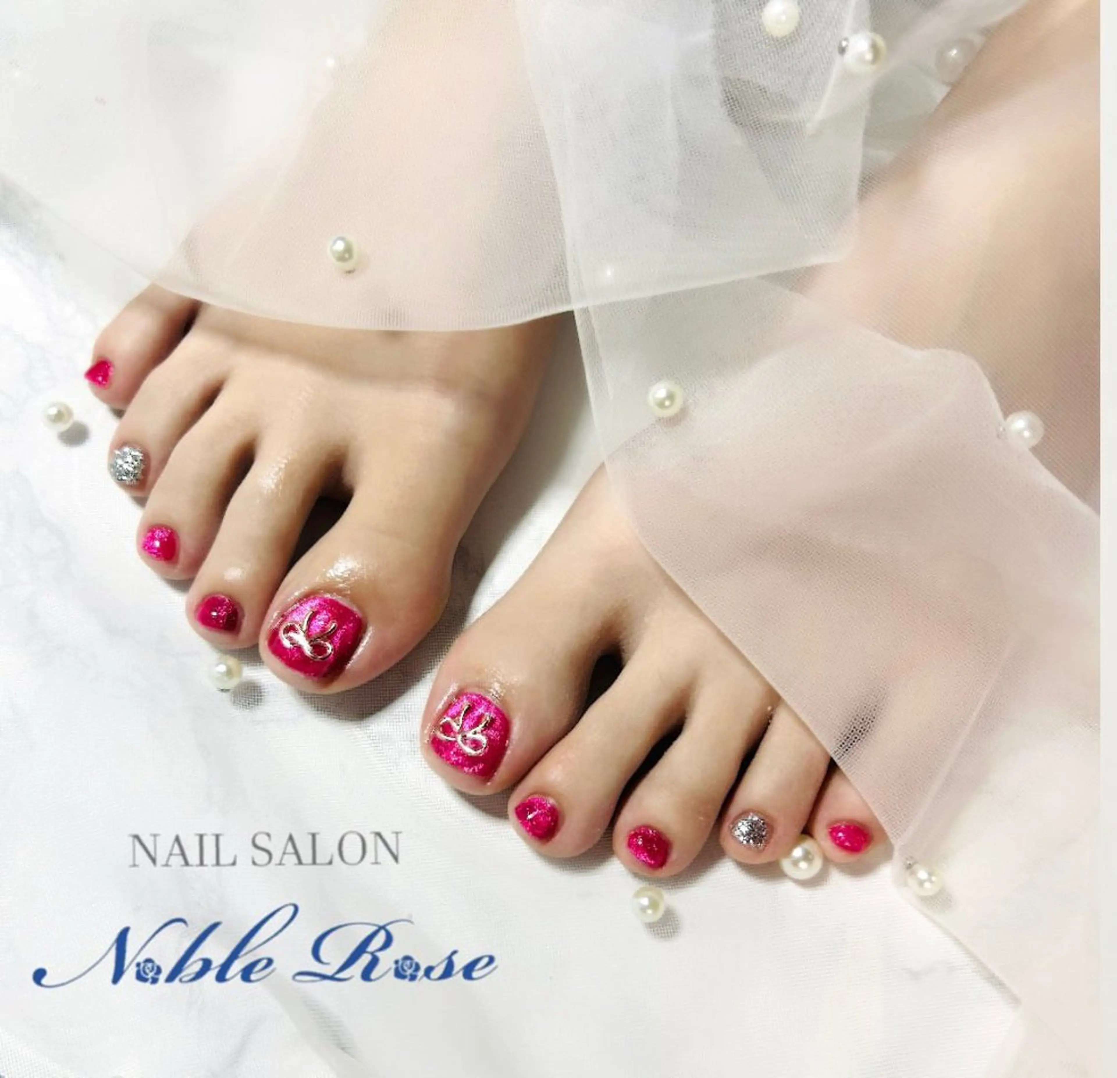 ネイル フットネイル Noble Rose🥀のネイルデザイン