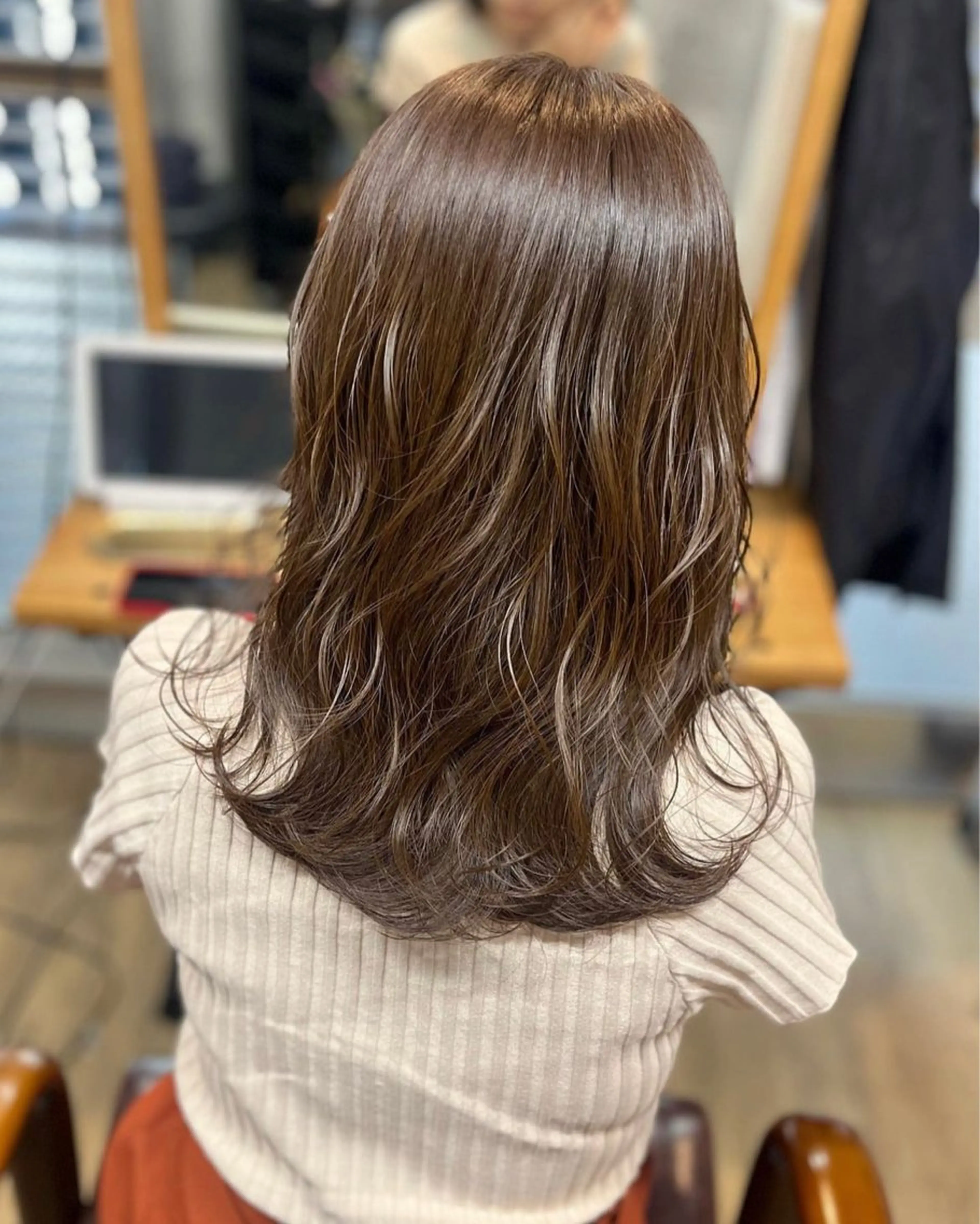 セミロング カラー カット ヘアカラー トリートメント 艶髪🌈ムラカミ サキのヘアスタイル