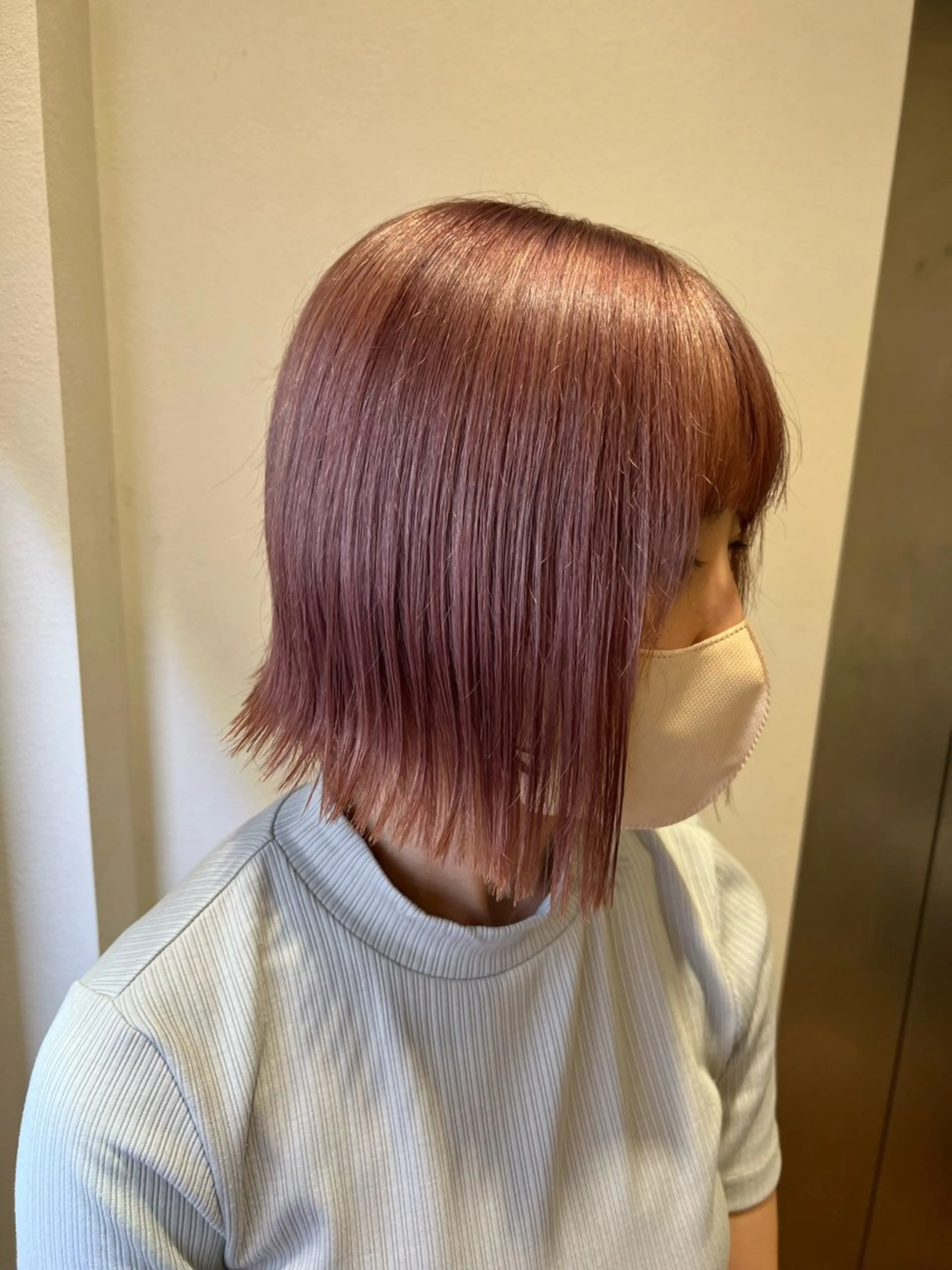 ショート カラー 前下がりボブ ブリーチ ボブ ヘアカラー SALOWIN川崎WEST店所属・🌷川崎/アレンジ/ 暖色ボブ/コトネ🌷のヘアスタイル