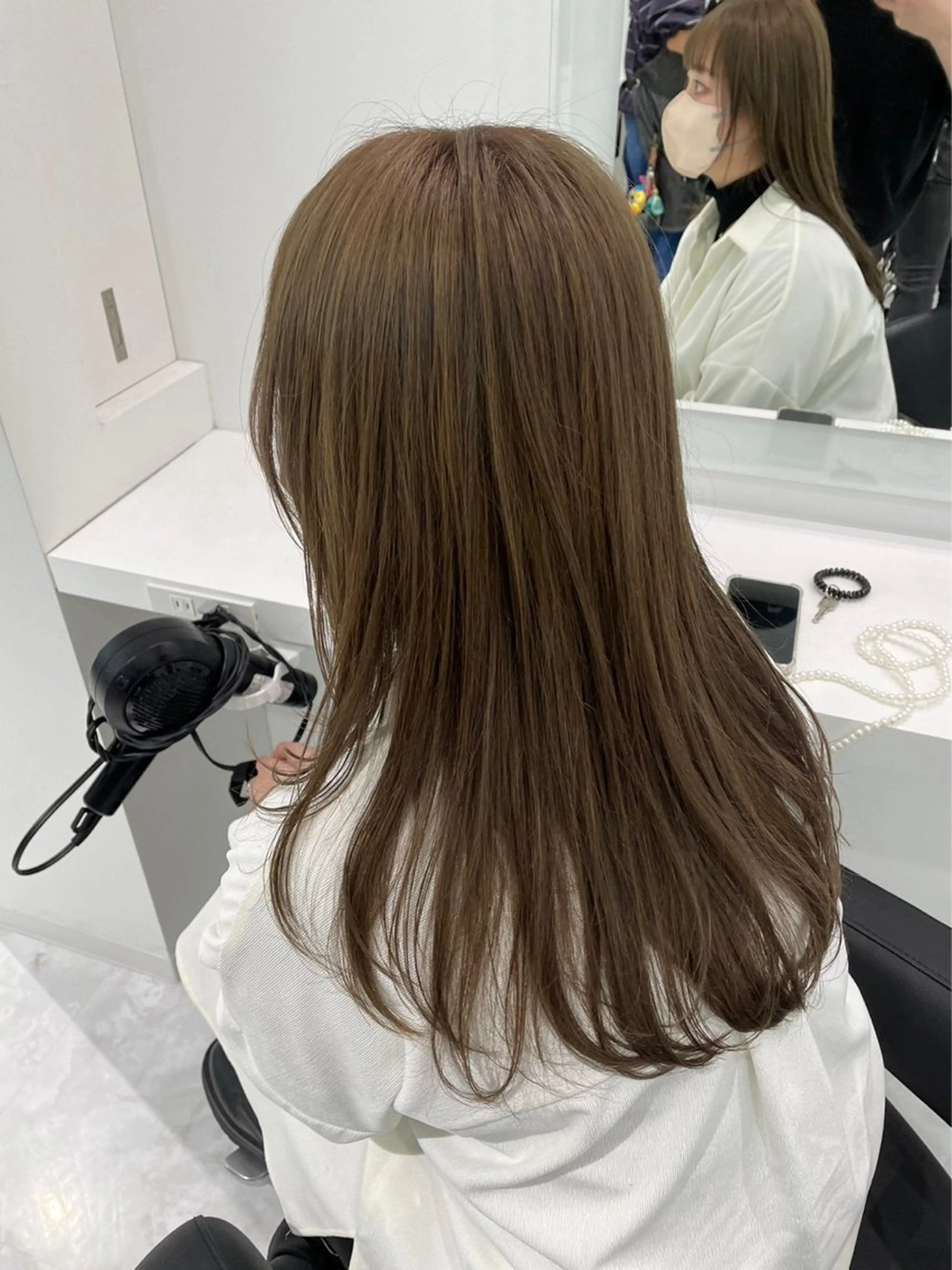 セミロング カラー 赤みなし艶カラー🍈 ユウナ🍈🤍のヘアスタイル