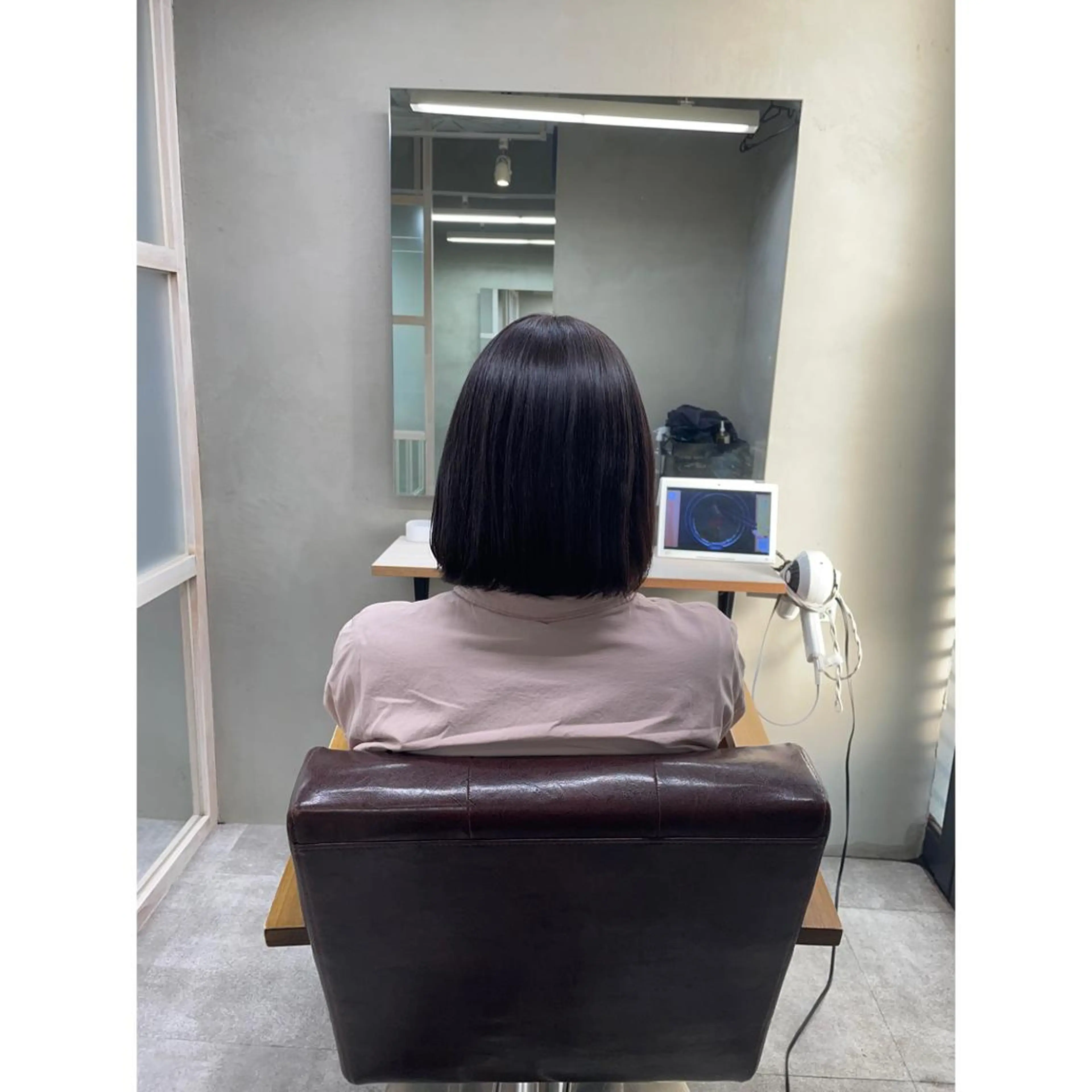 ミディアム カラー 縮毛矯正 ｔｏｃｃａ /ｅｒｉのヘアスタイル