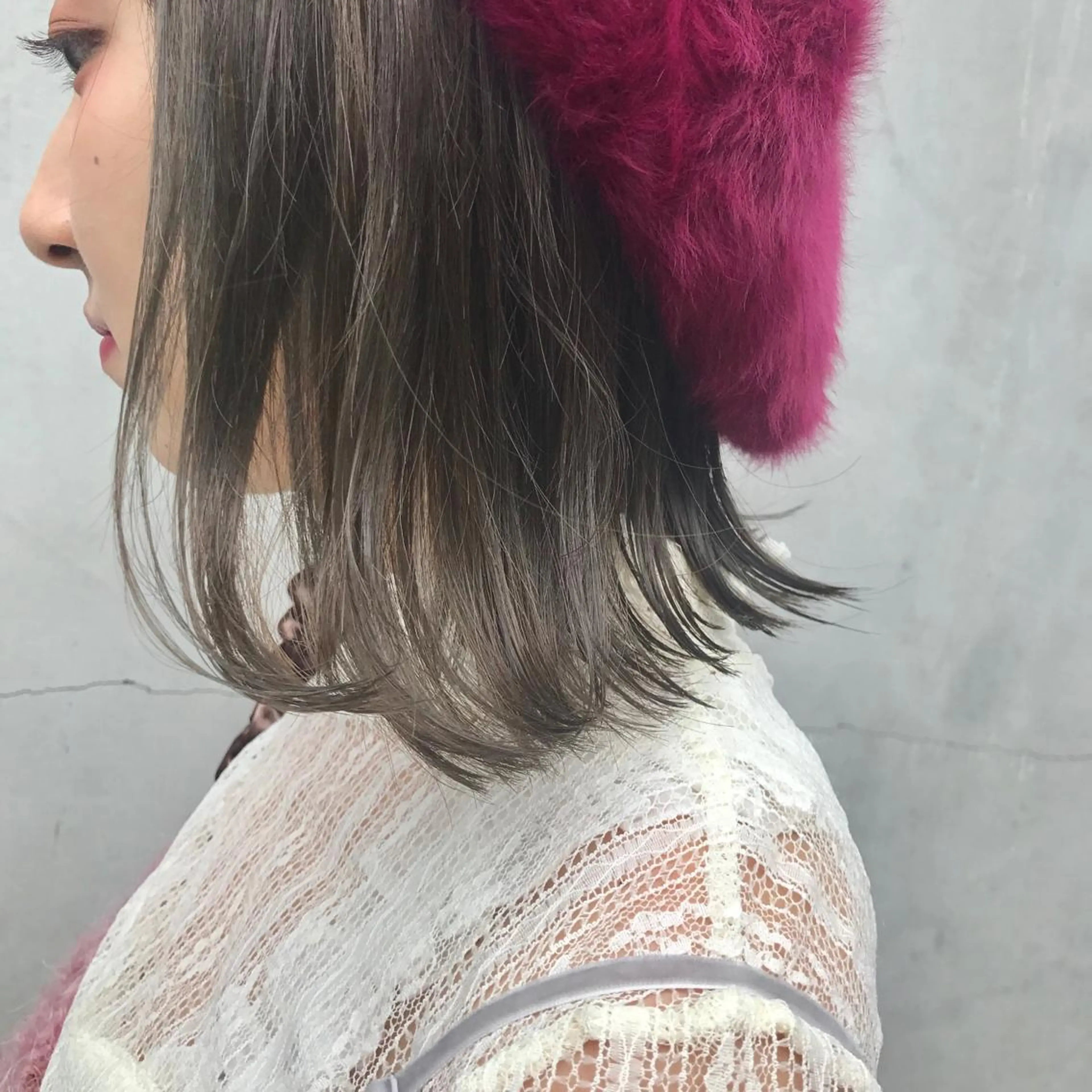 ミディアム カラー ヤスドミ ケイスケのヘアスタイル