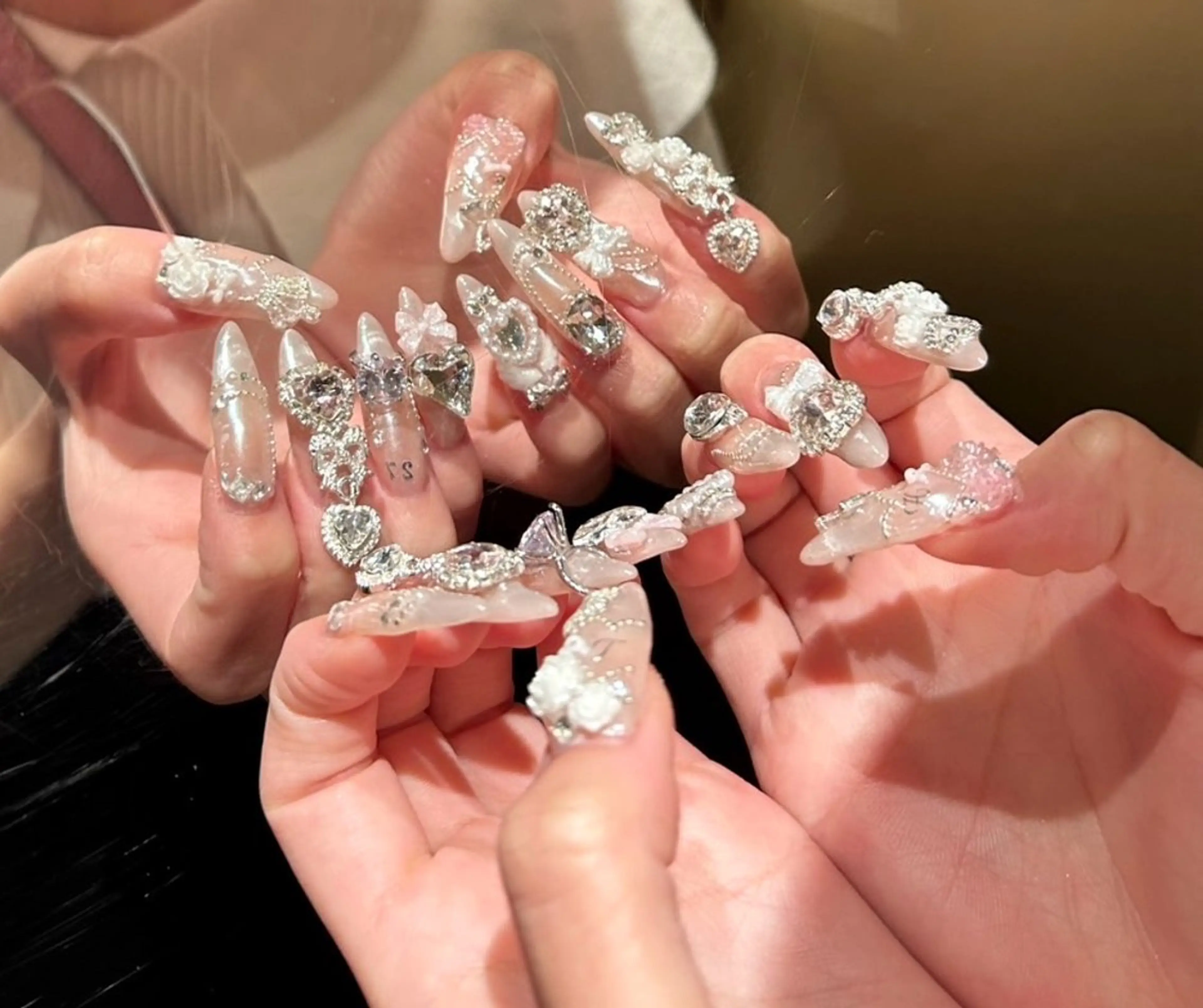 ネイル hinata池袋 🌙WOLTOKYOのネイルデザイン