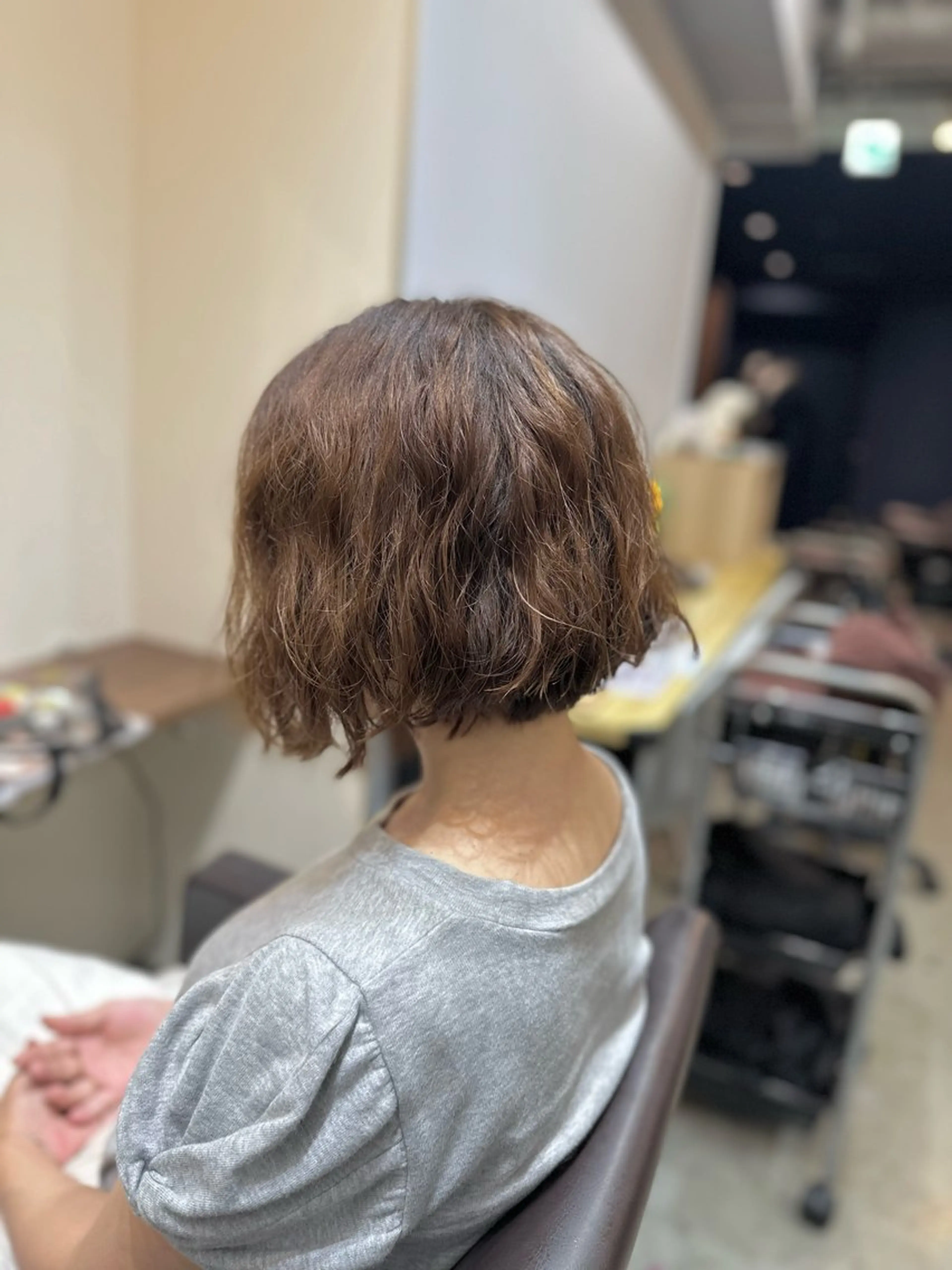 ミディアム カラー パーマ カット ヘアカラー パーマ トリートメント 小顔カット✨ 透明感カラー✨kyoのヘアスタイル