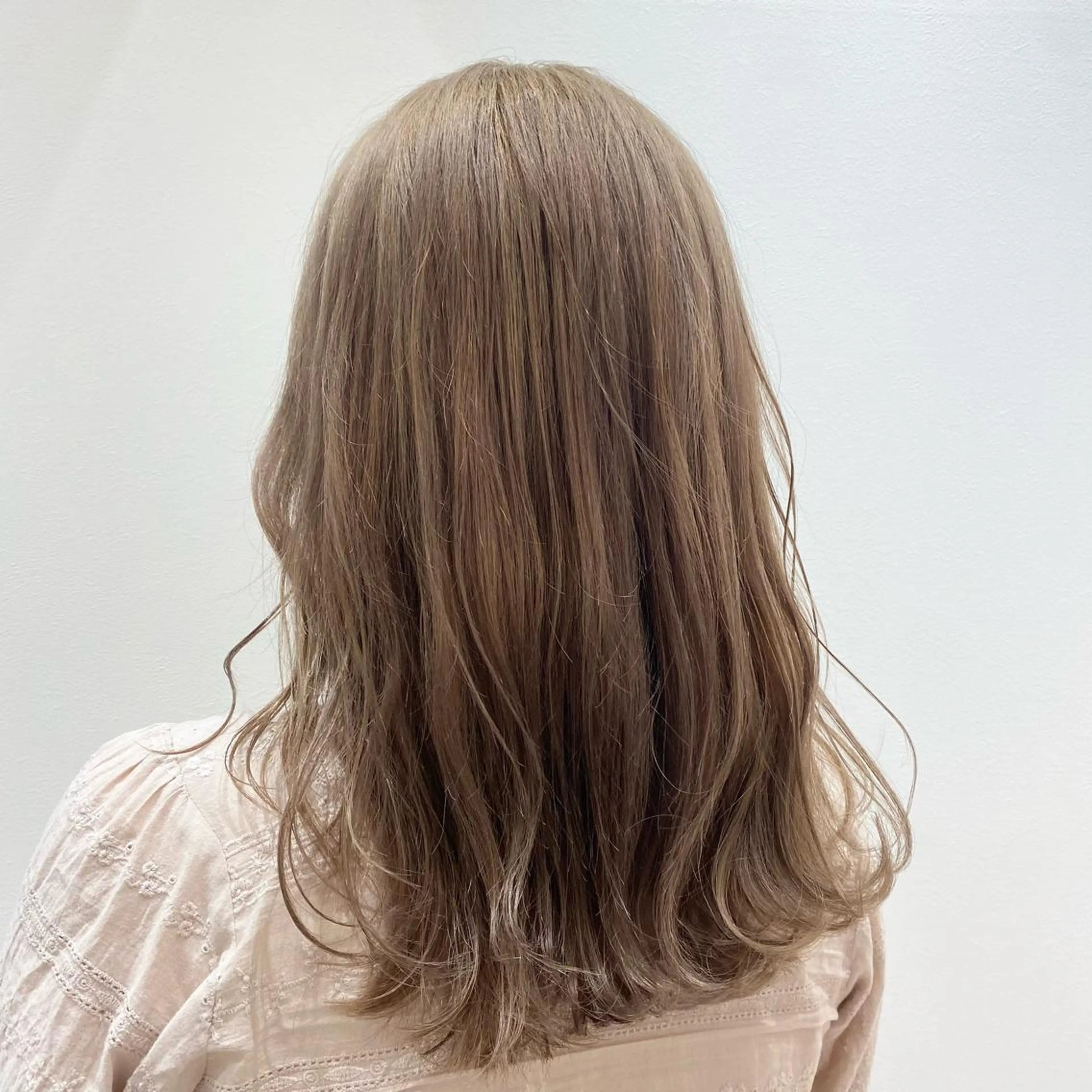 セミロング 若山 敦のヘアスタイル