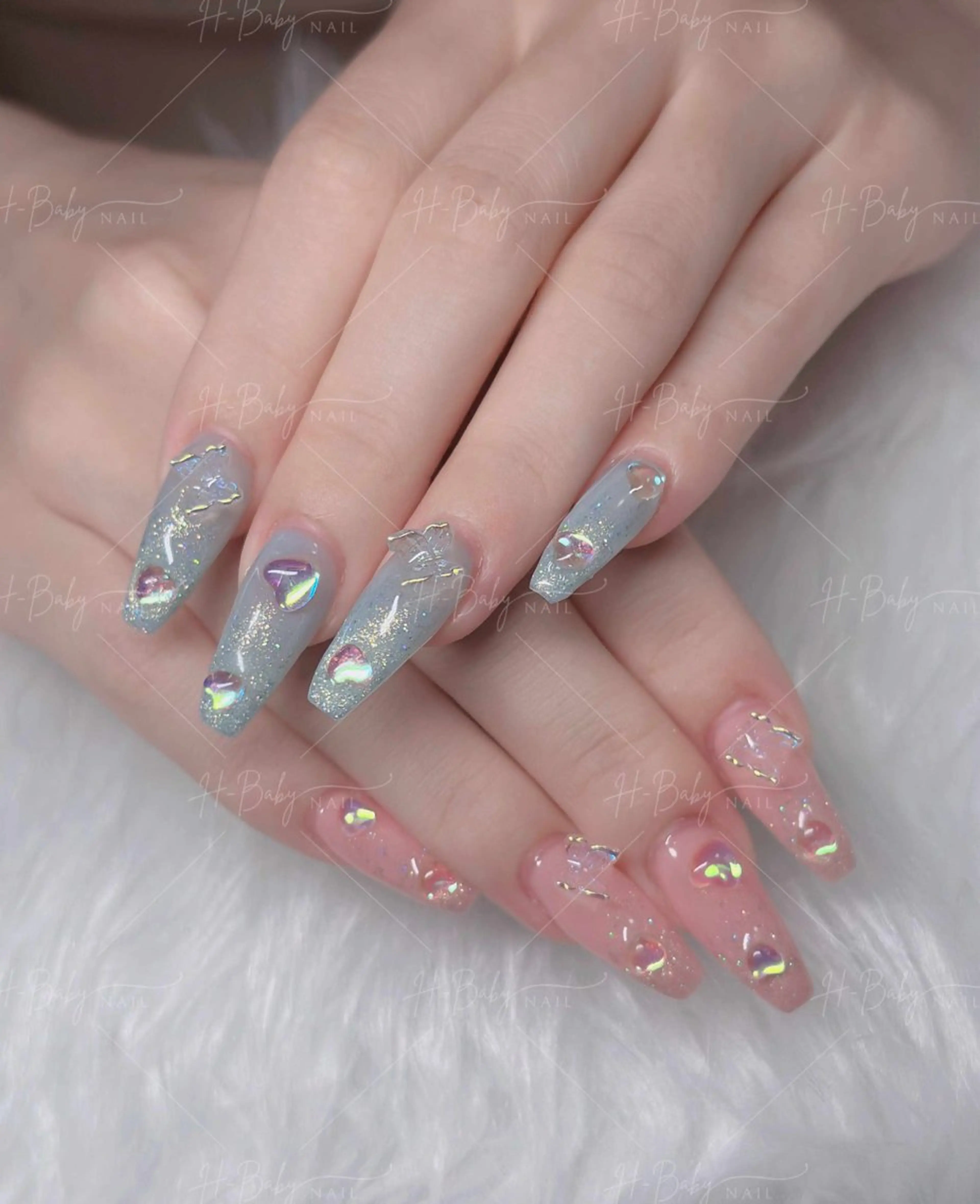 ネイル オーロラネイル フレンチネイル ジェルネイル ハロウィン キラキラネイル ハンドネイル H.baby Nail Salonのネイルデザイン